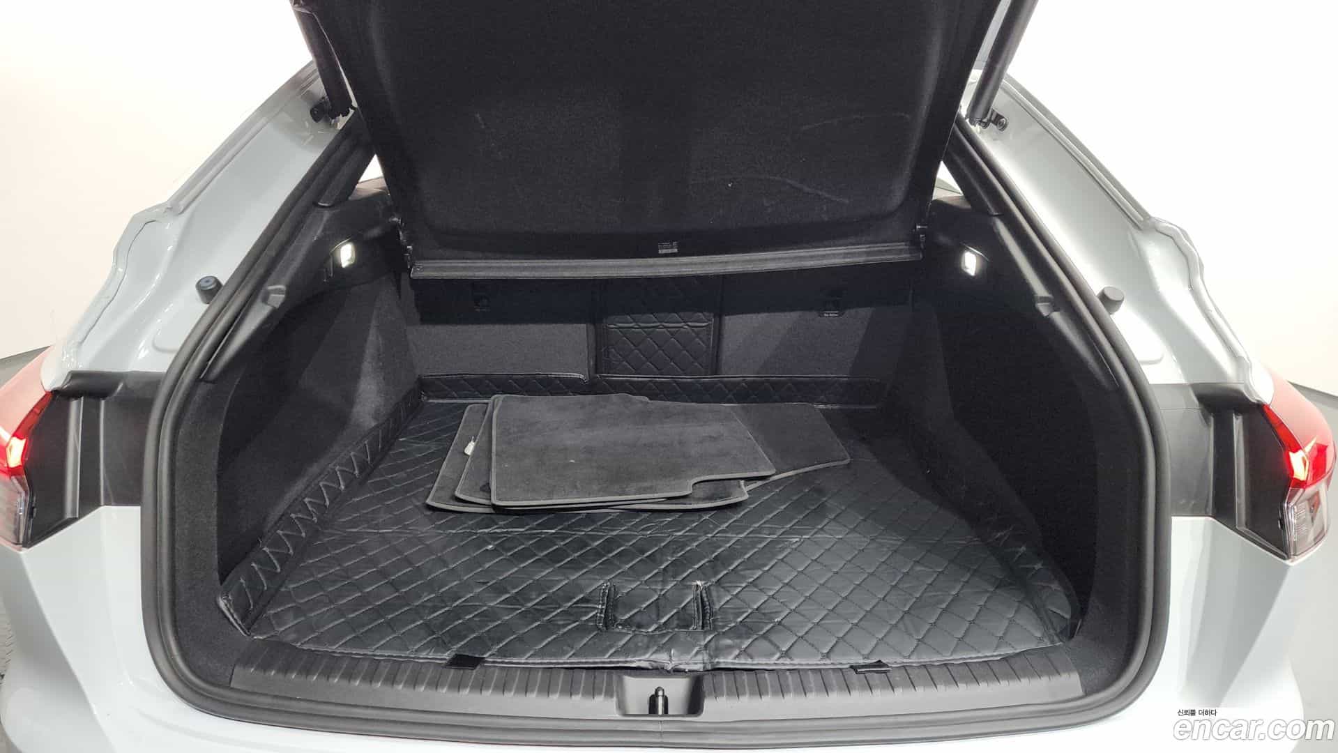 Q4 e-tron Audi 2022.9-OPTION-024