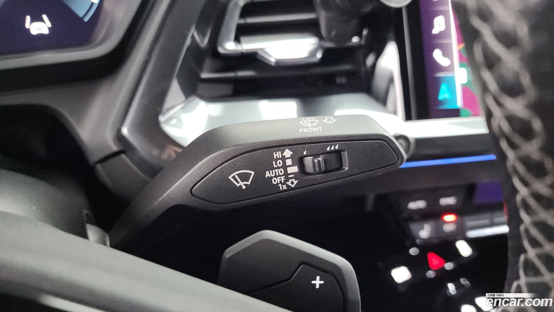 Main__Slider__Photo:Q4 e-tron Audi 2022.9-27