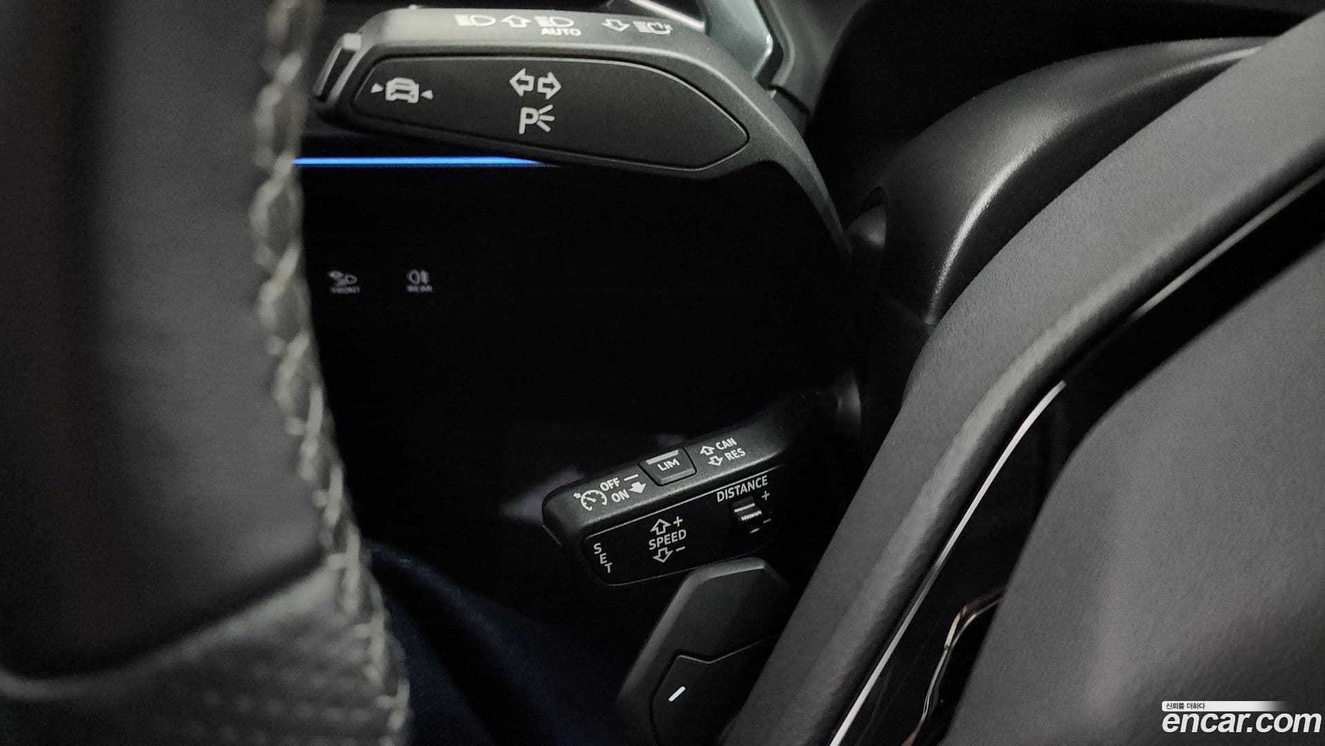 Main__Slider__Photo:Q4 e-tron Audi 2022.9-28