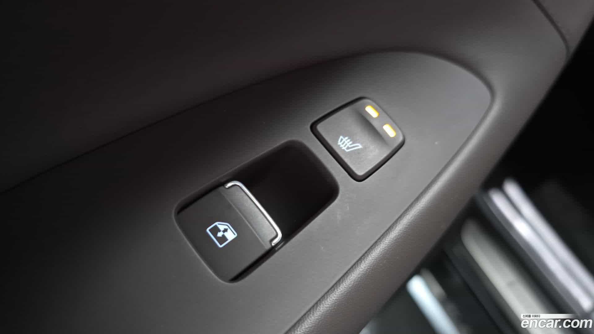 Grandeur Hyundai 2022.5-OPTION-023