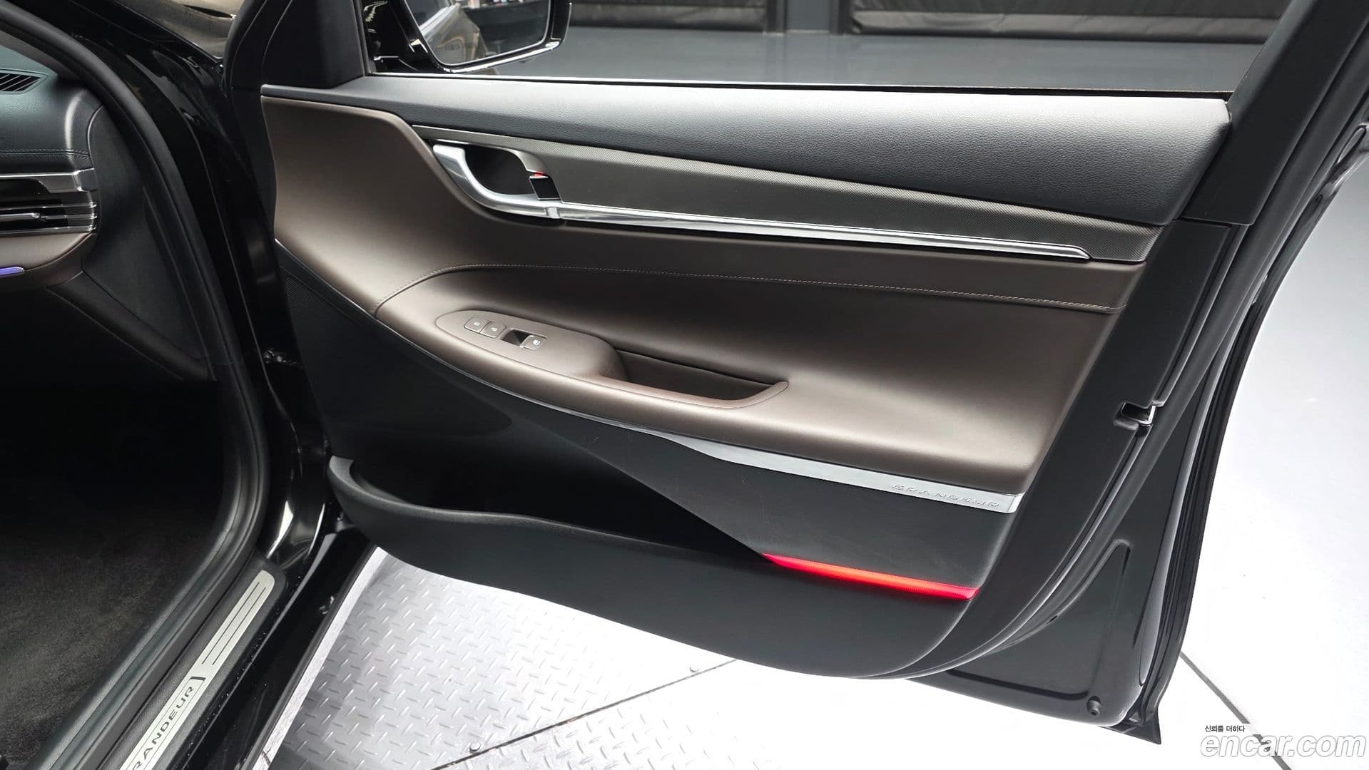 Main__Slider__Photo:Grandeur Hyundai 2022.5-23