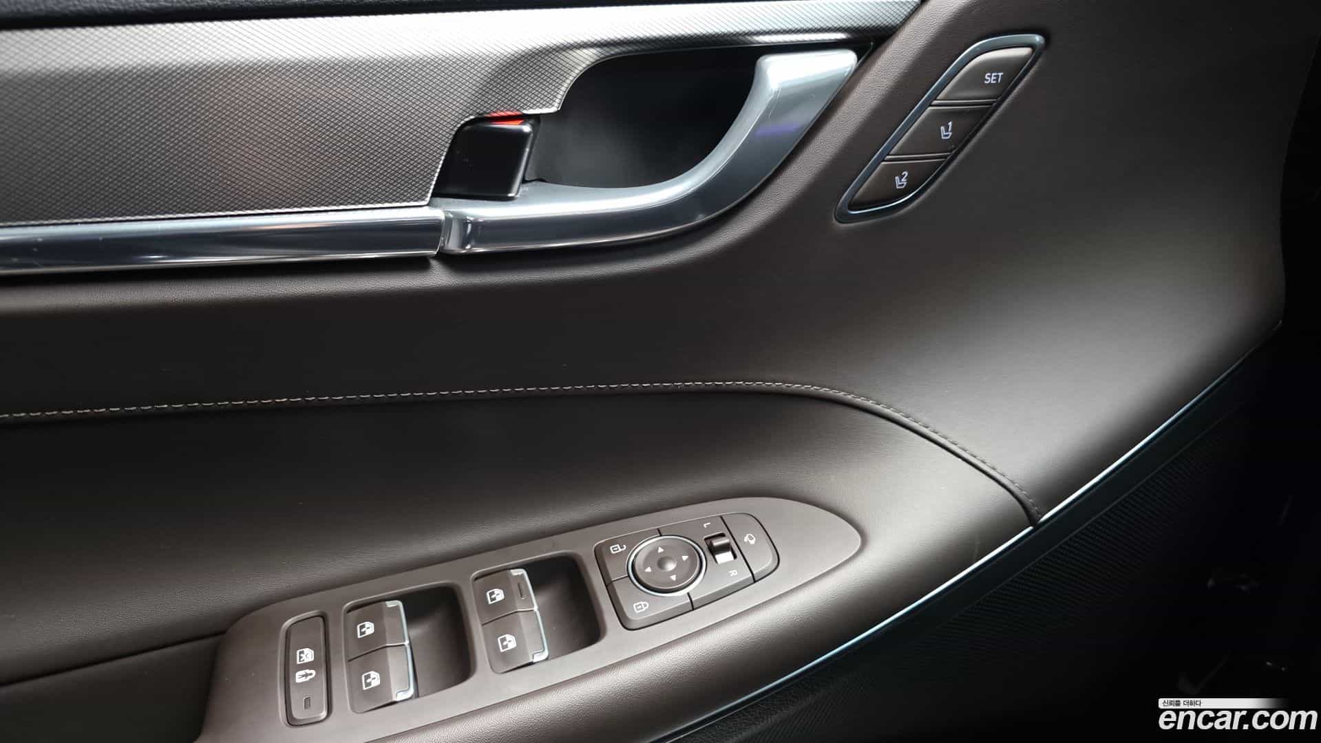 Grandeur Hyundai 2022.5-OPTION-041