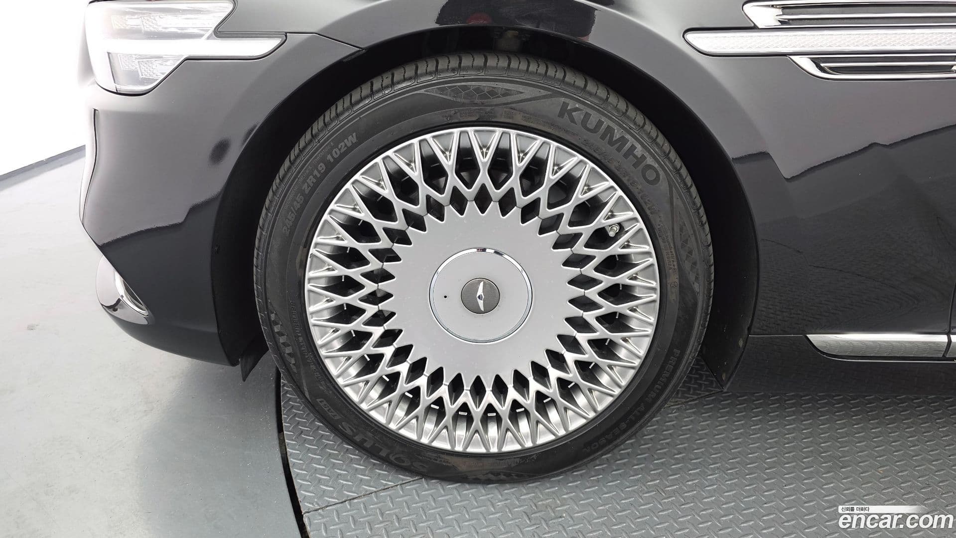 Main__Slider__Photo:G90 Genesis 2019.5-4