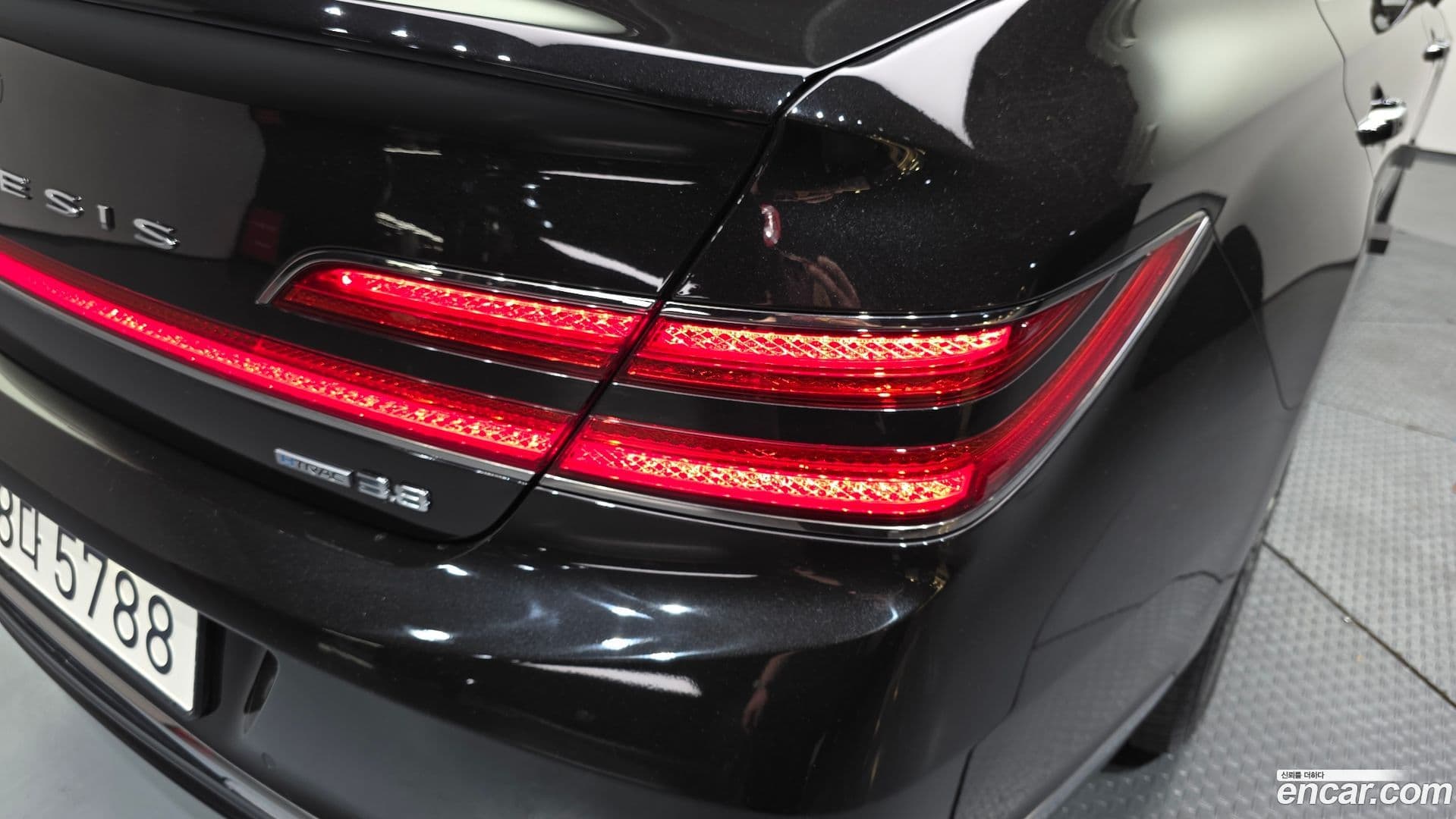 Main__Slider__Photo:G90 Genesis 2019.5-22