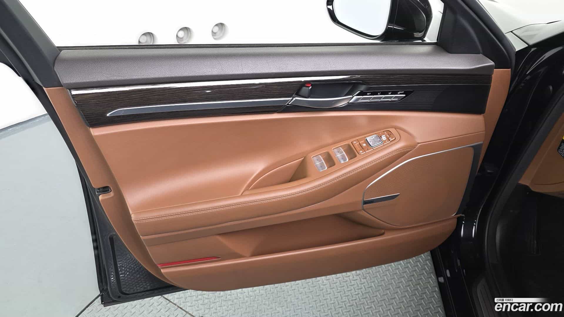G90 Genesis 2019.5-INNER-034