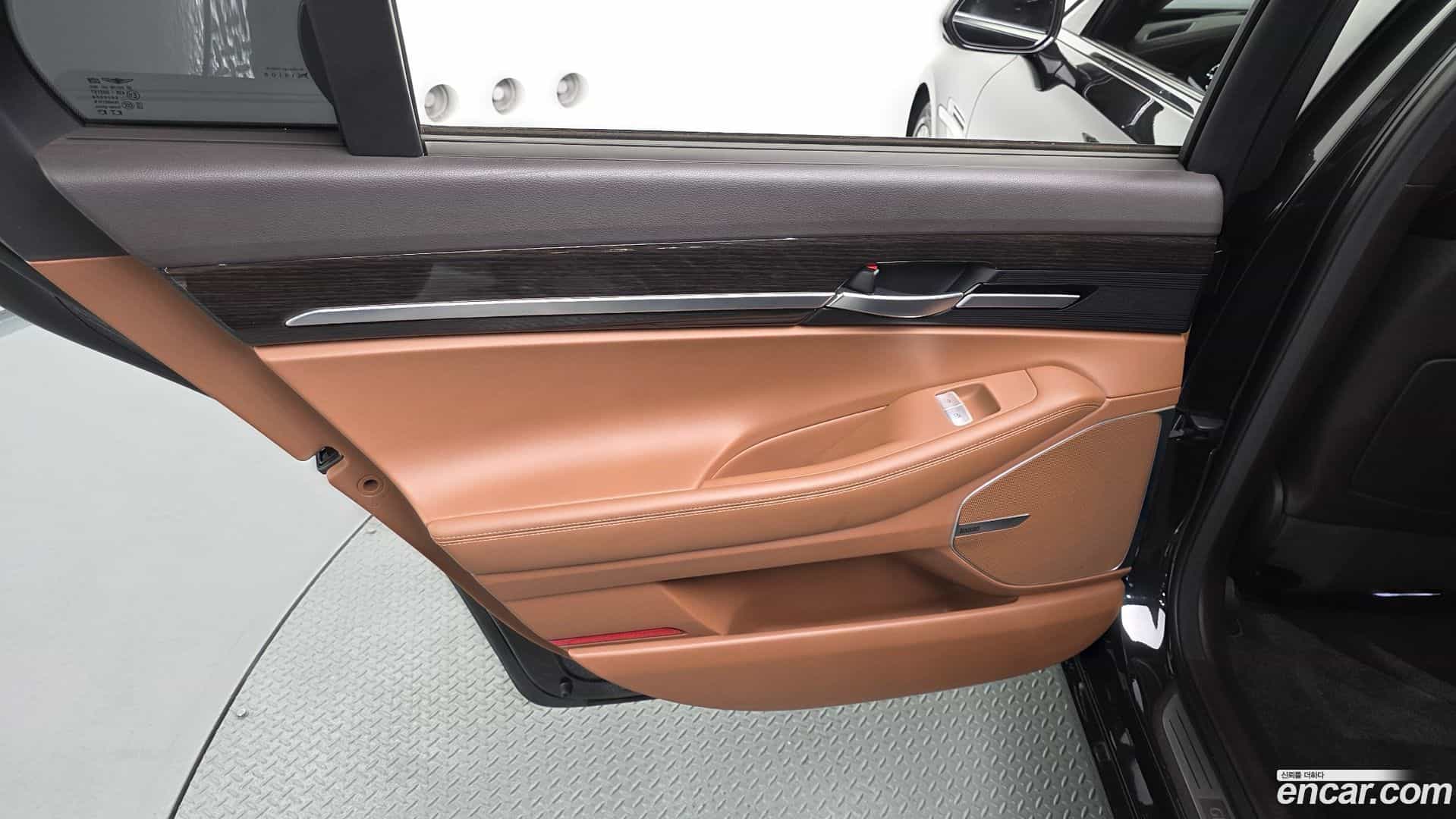 G90 Genesis 2019.5-INNER-035