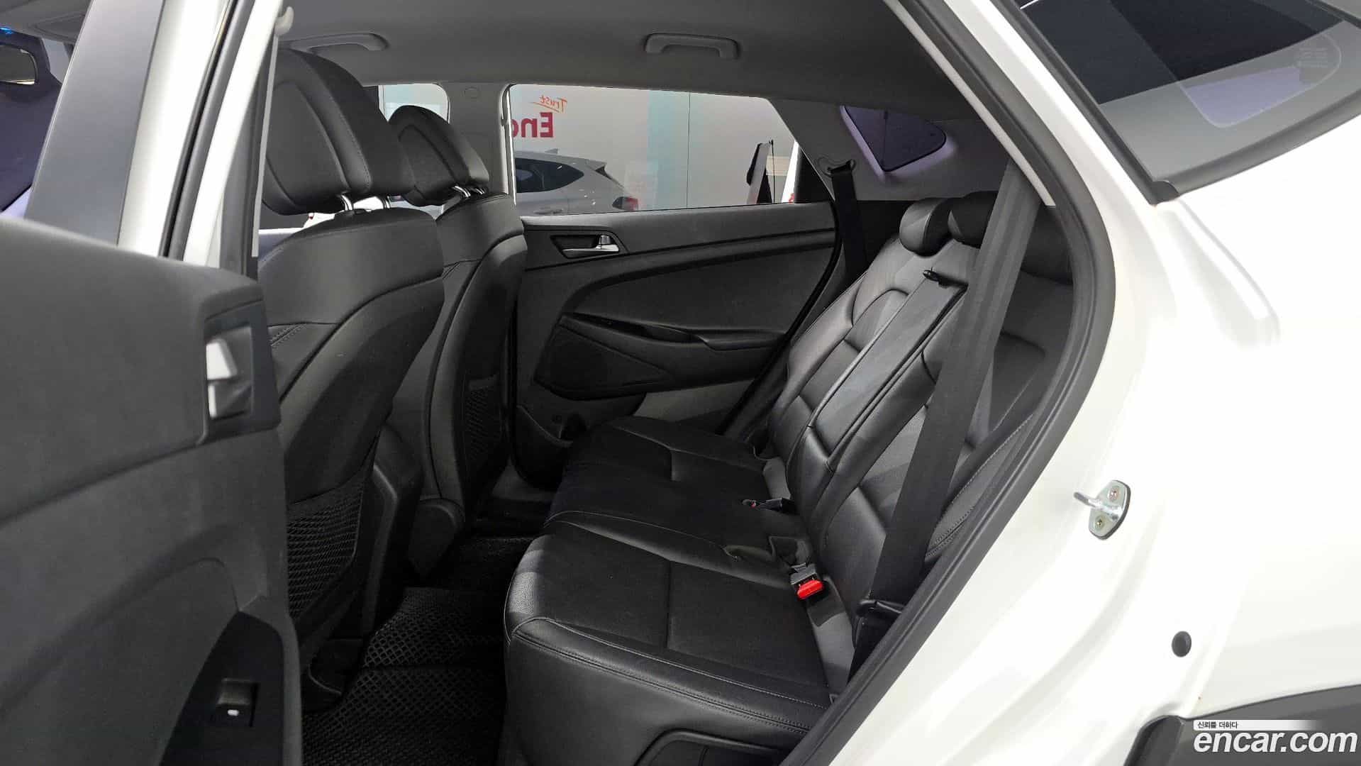 Tucson Hyundai 2017.6-OPTION-016
