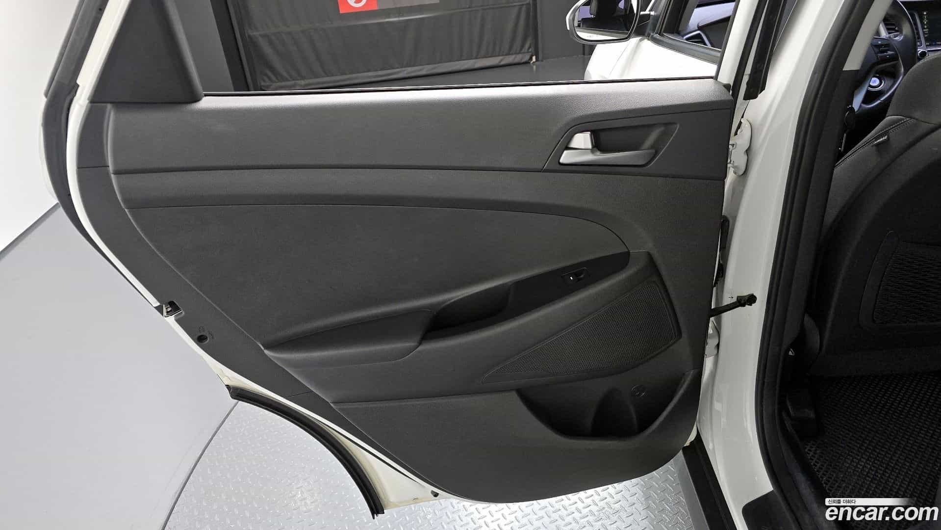 Tucson Hyundai 2017.6-INNER-035