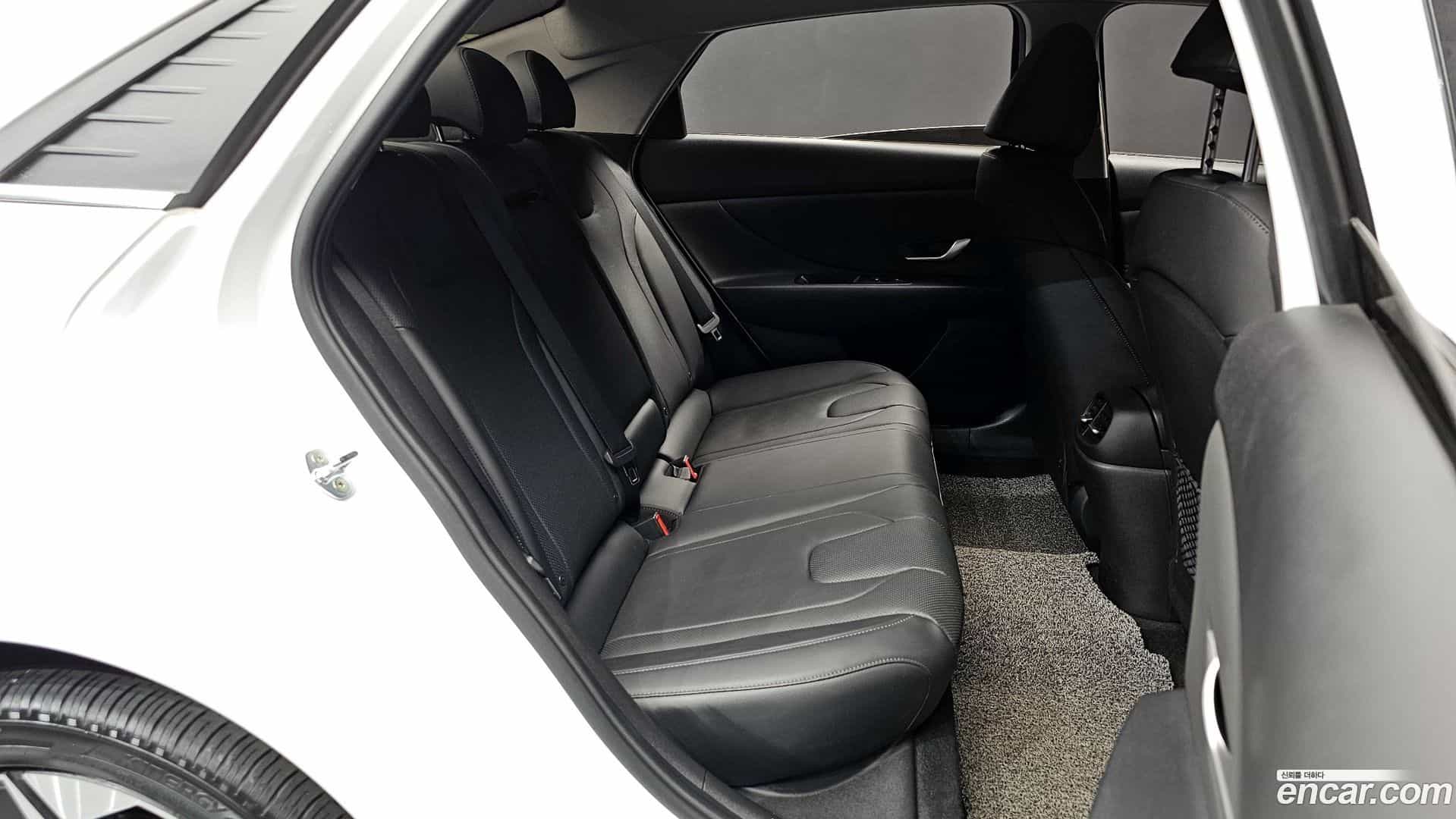 AVANTE Hyundai 2020.8-OPTION-015
