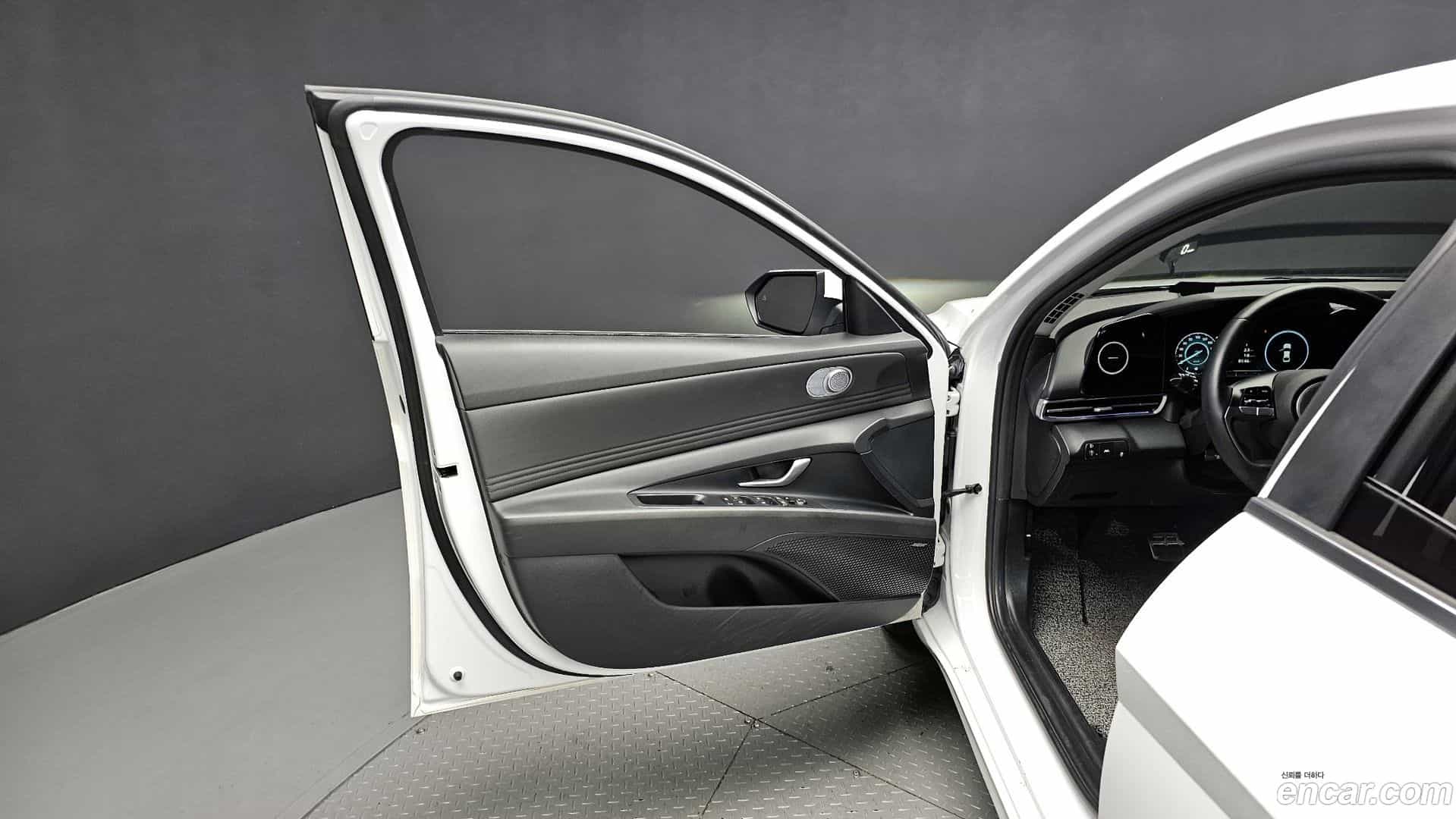 AVANTE Hyundai 2020.8-INNER-034