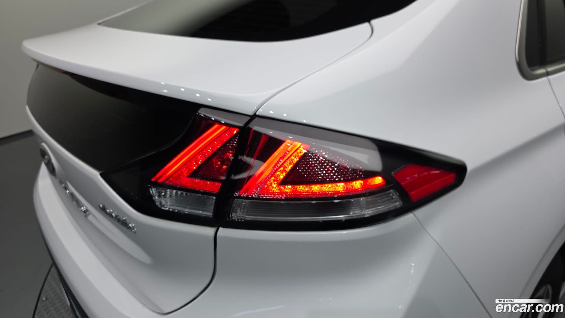 Main__Slider__Photo:Ioniq Hyundai 2020.8-22