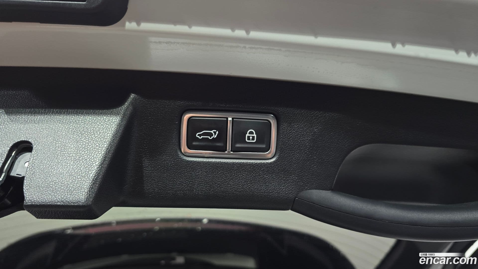 Main__Slider__Photo:Sorento Kia 2021.0-27