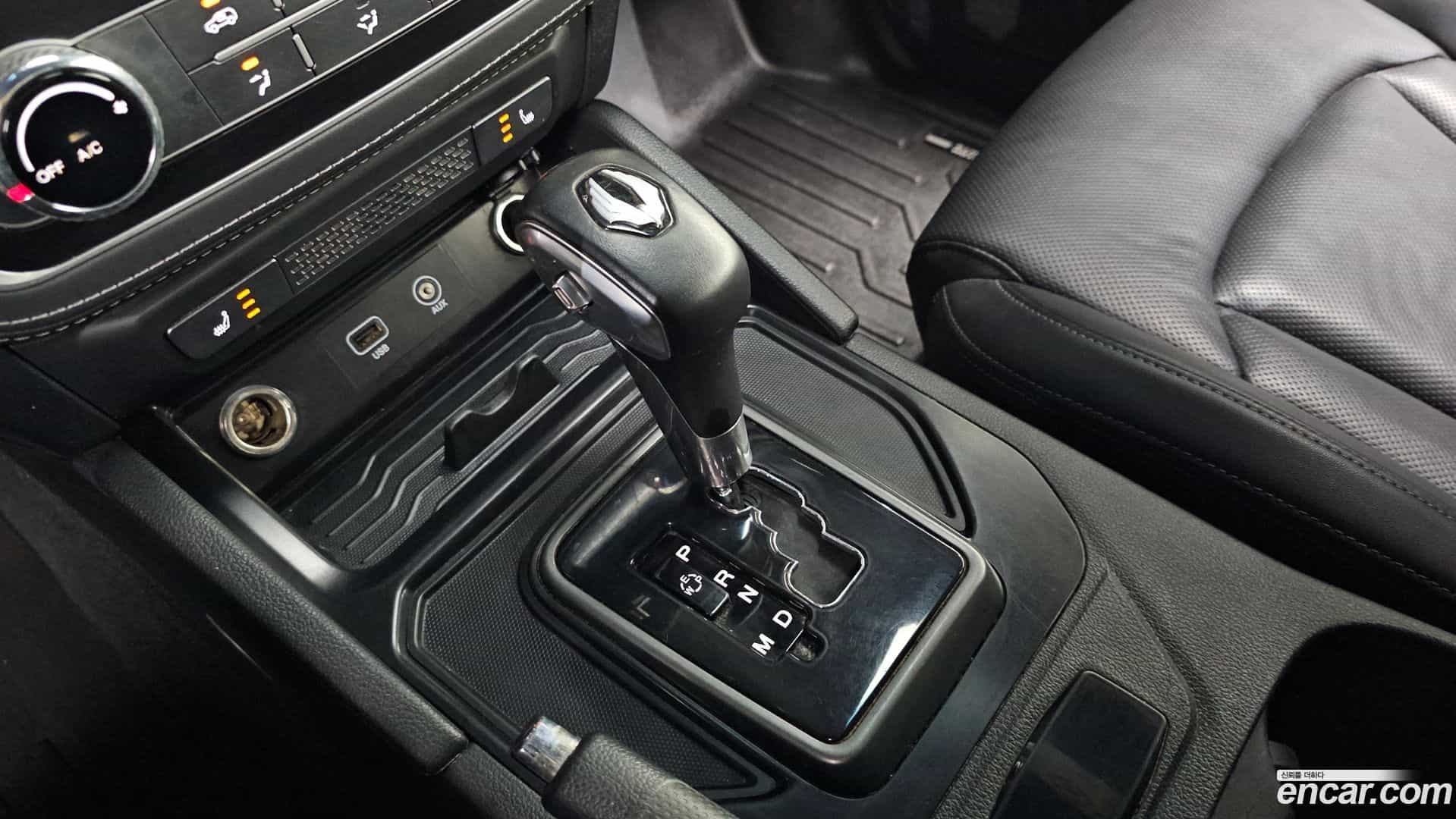 Rexton KG Mobility 2021.0-INNER-009