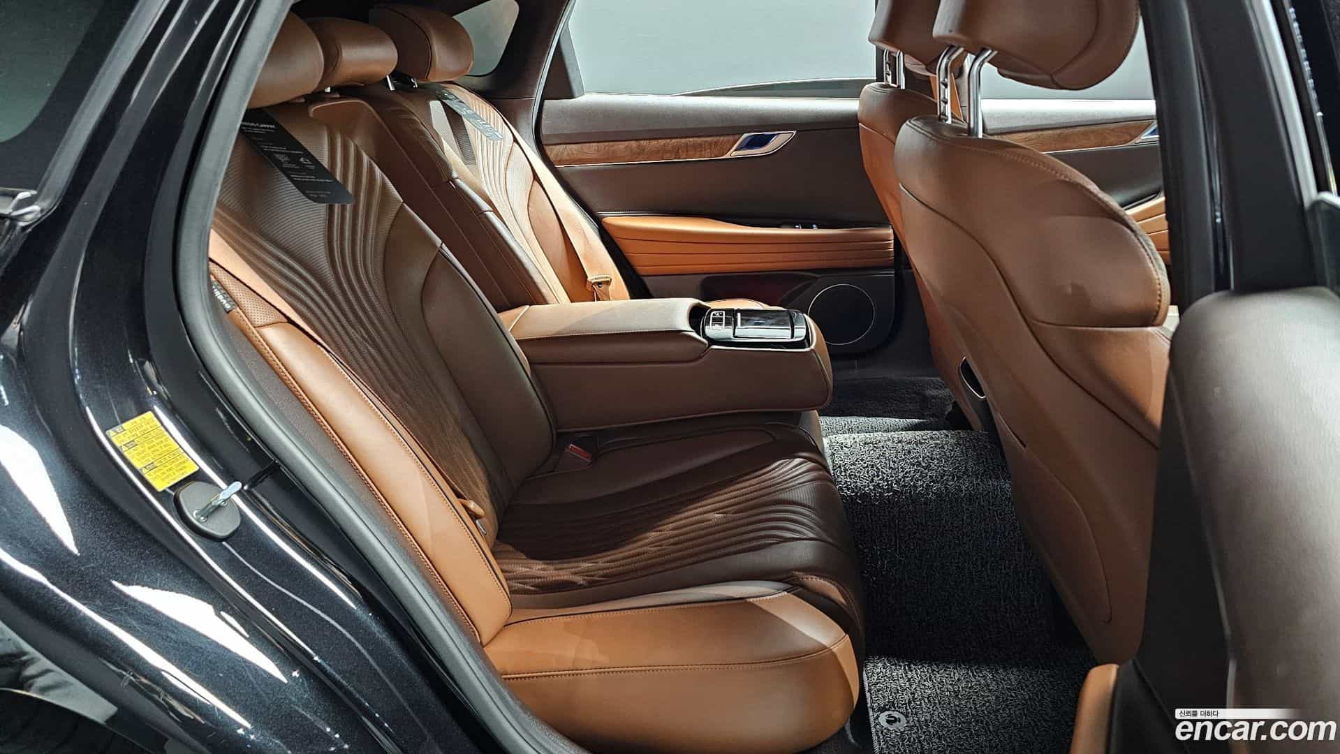 G80 Genesis 2023.3-INNER-036