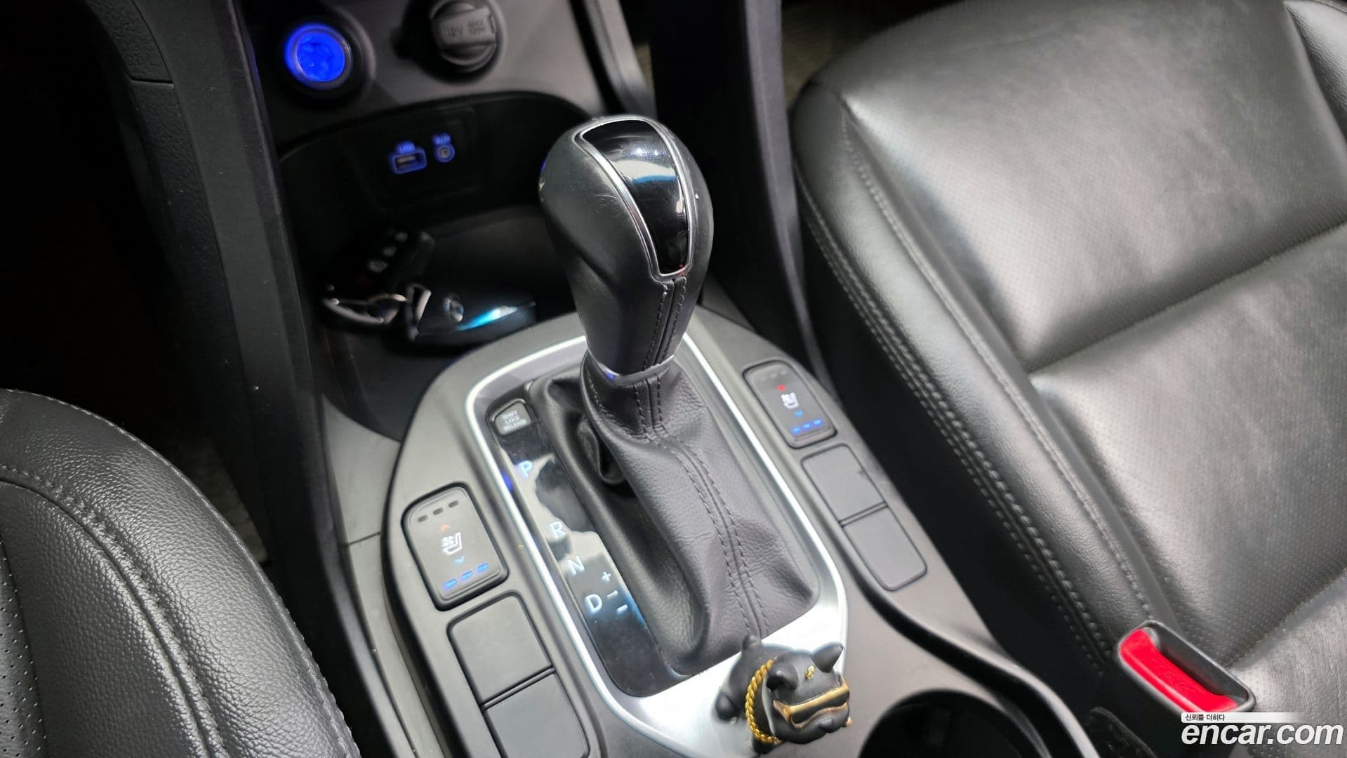 Main__Slider__Photo:Santafe Hyundai 2016.2-8