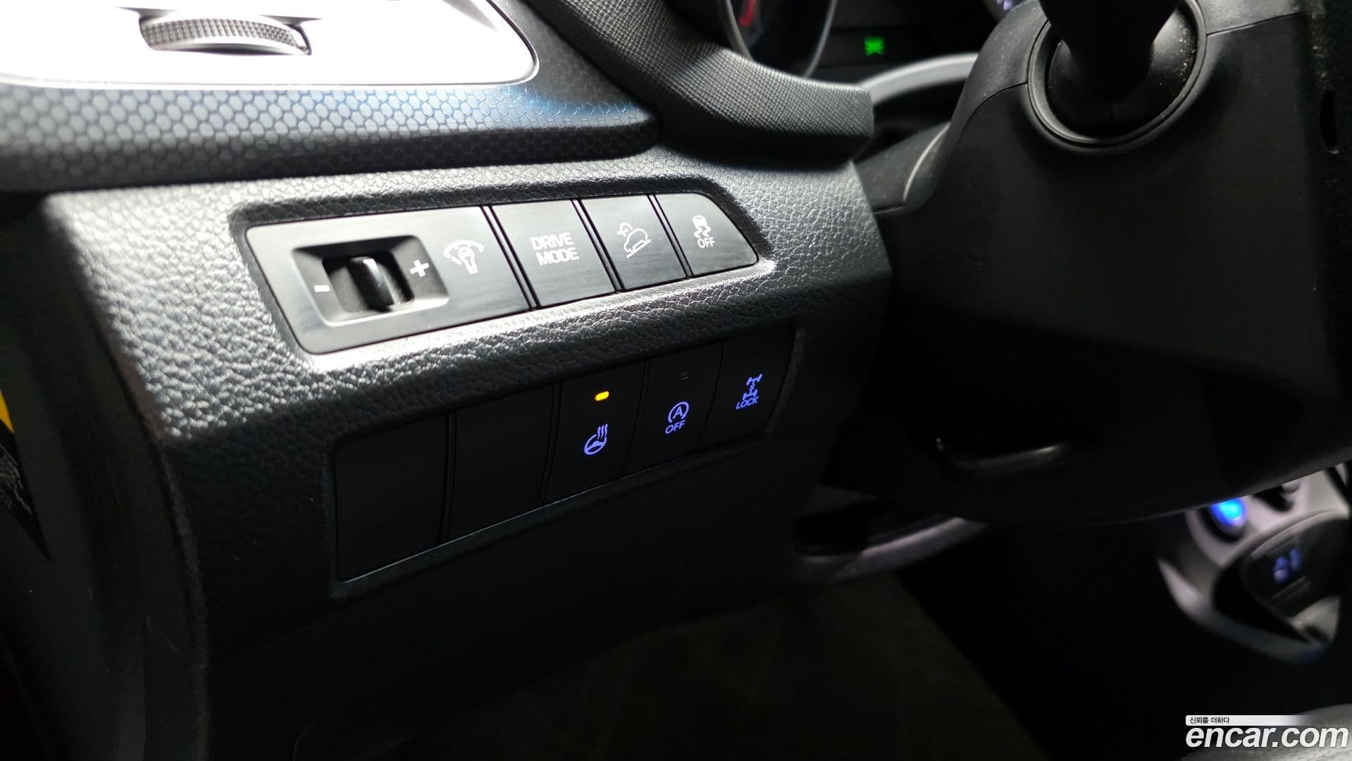 Main__Slider__Photo:Santafe Hyundai 2016.2-13