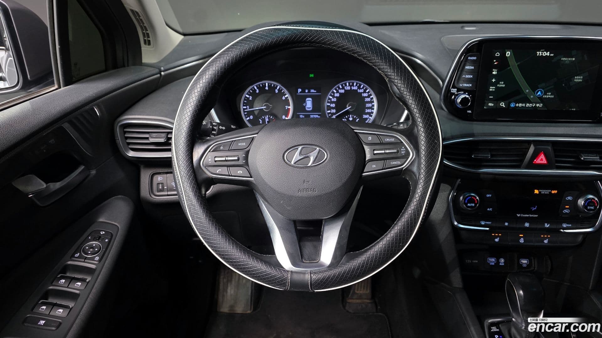 Main__Slider__Photo:Santafe Hyundai 2020.1-12