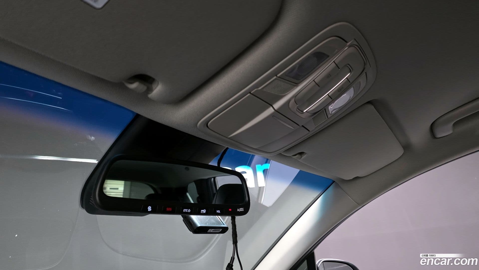 Main__Slider__Photo:Santafe Hyundai 2020.1-16