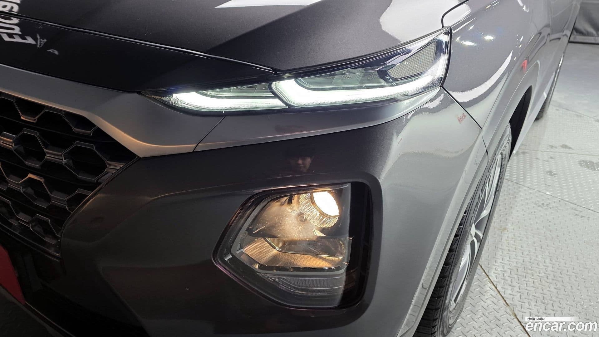 Main__Slider__Photo:Santafe Hyundai 2020.1-21