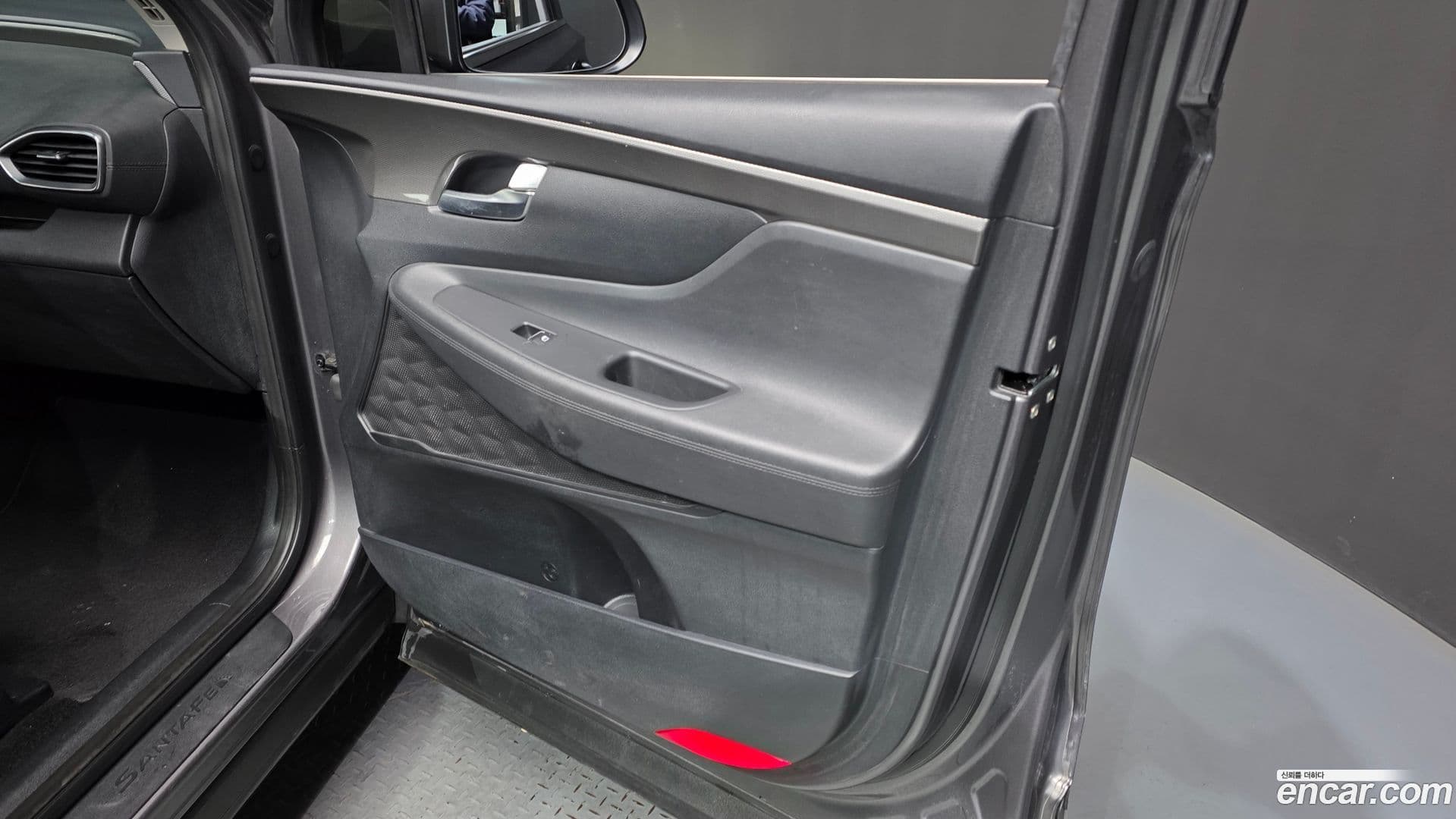 Main__Slider__Photo:Santafe Hyundai 2020.1-23