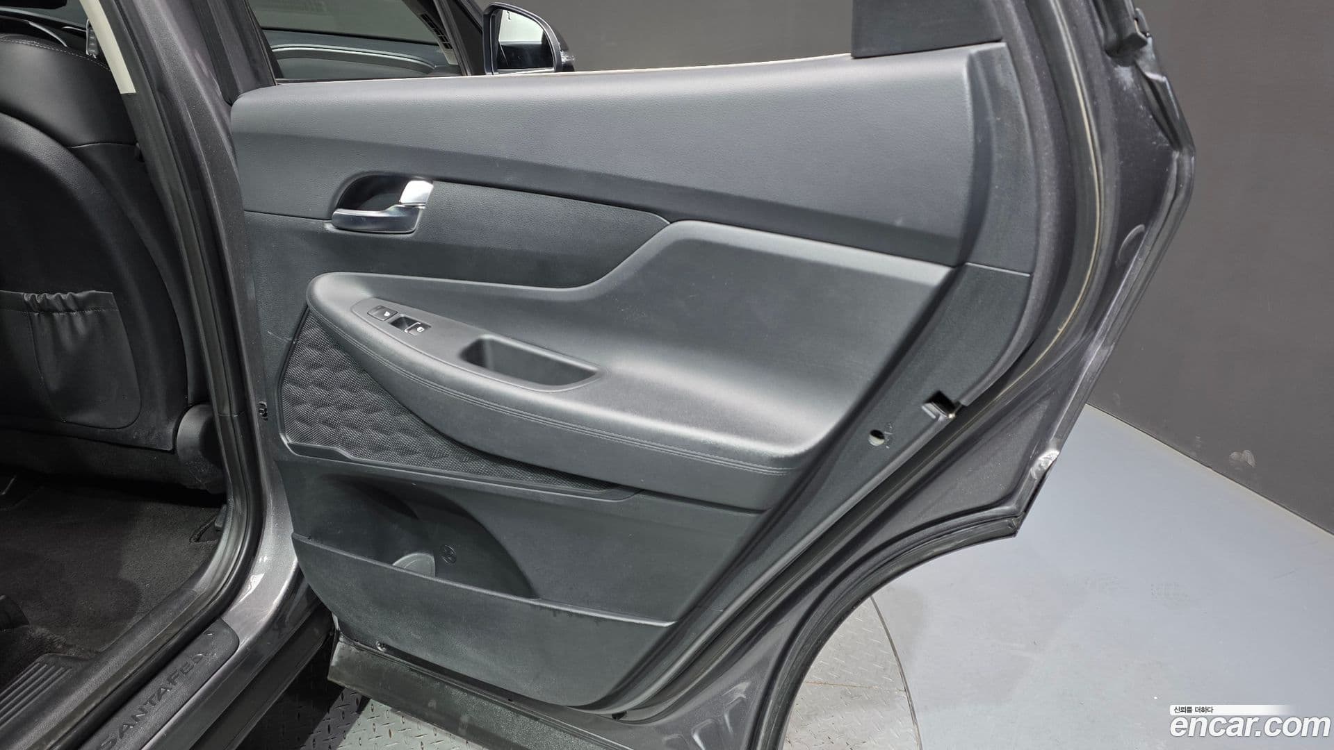 Main__Slider__Photo:Santafe Hyundai 2020.1-24