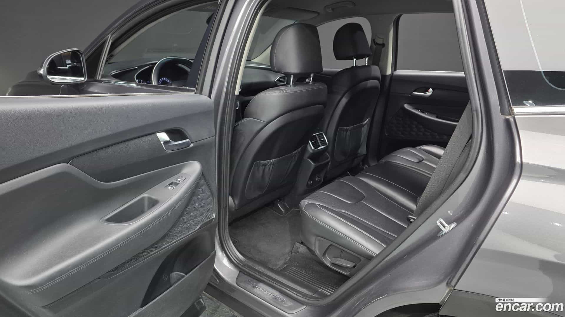 Santafe Hyundai 2020.1-INNER-036