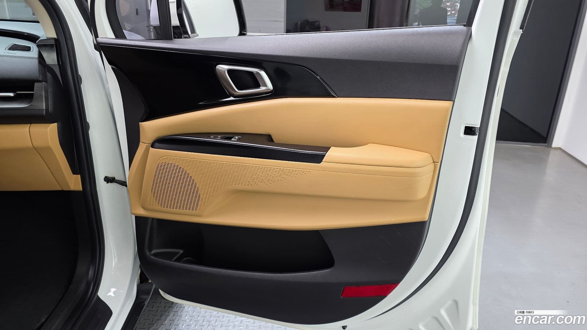 Main__Slider__Photo:Canival Kia 2021.2-24
