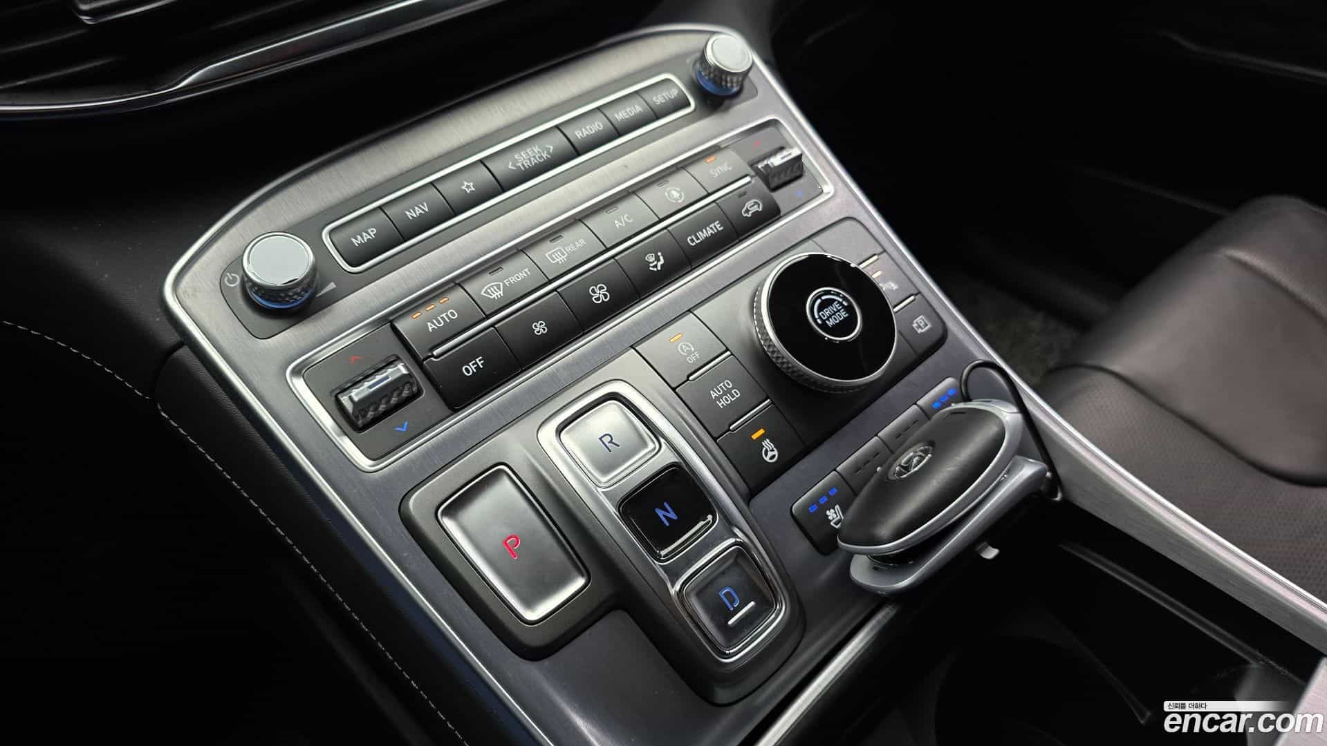 Santafe Hyundai 2022.2-INNER-009