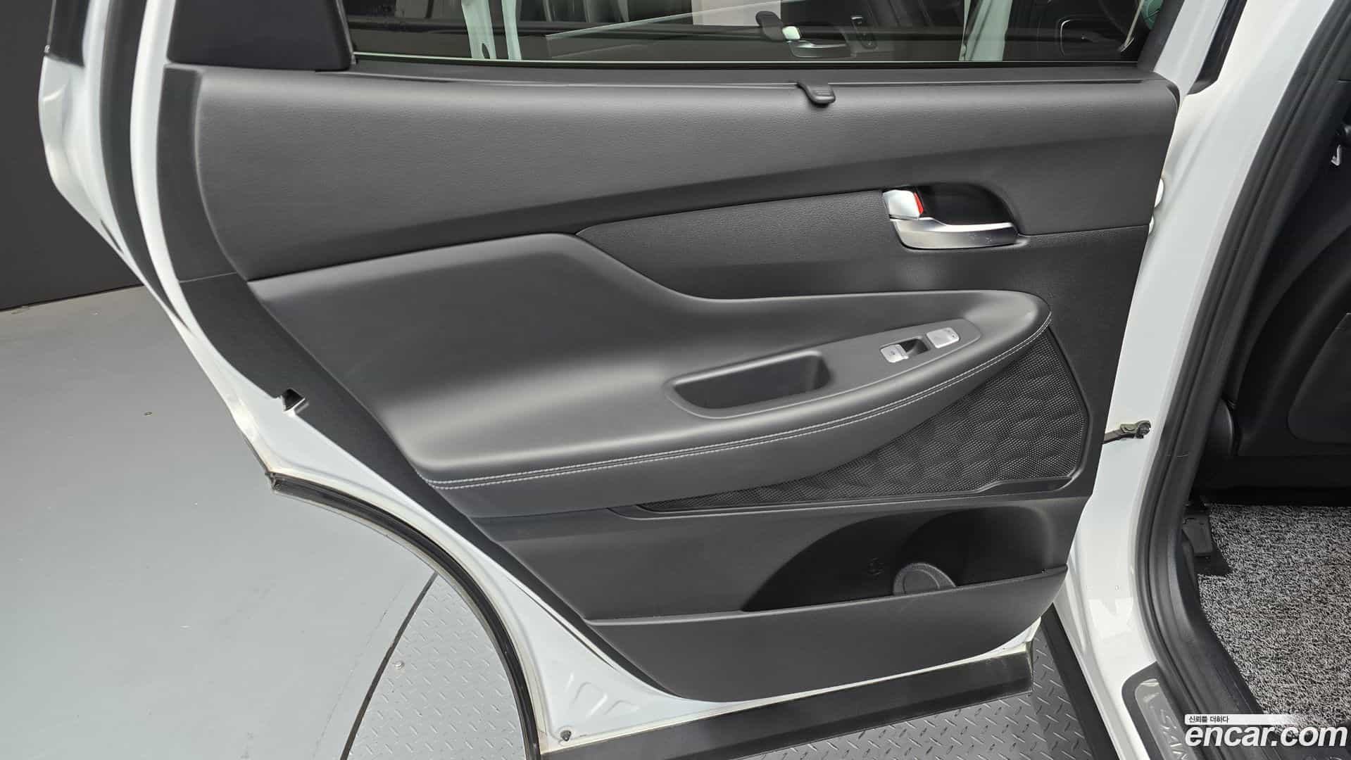 Santafe Hyundai 2022.2-INNER-035