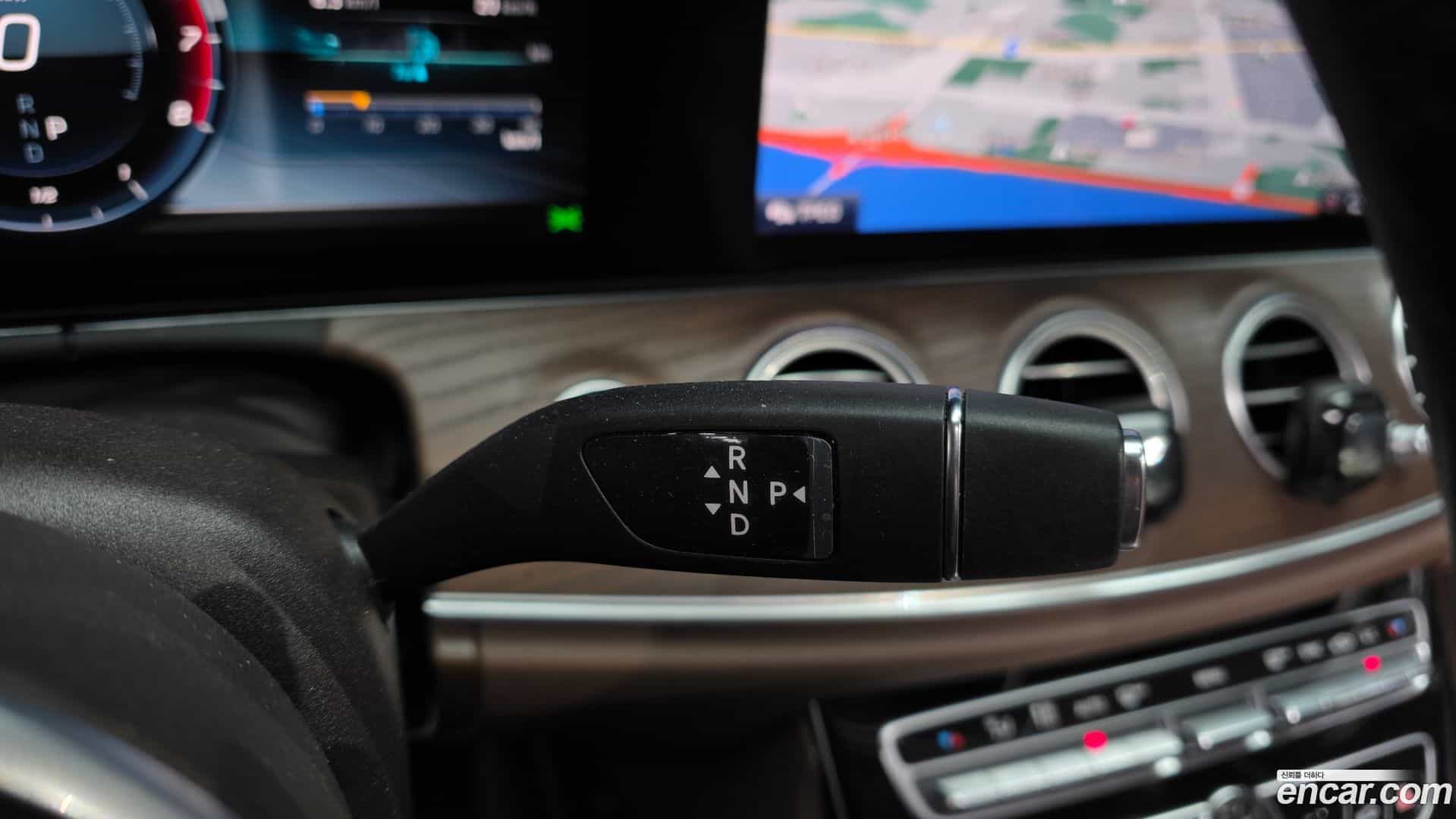 E-Class Mercedes-Benz 2020.5-INNER-009