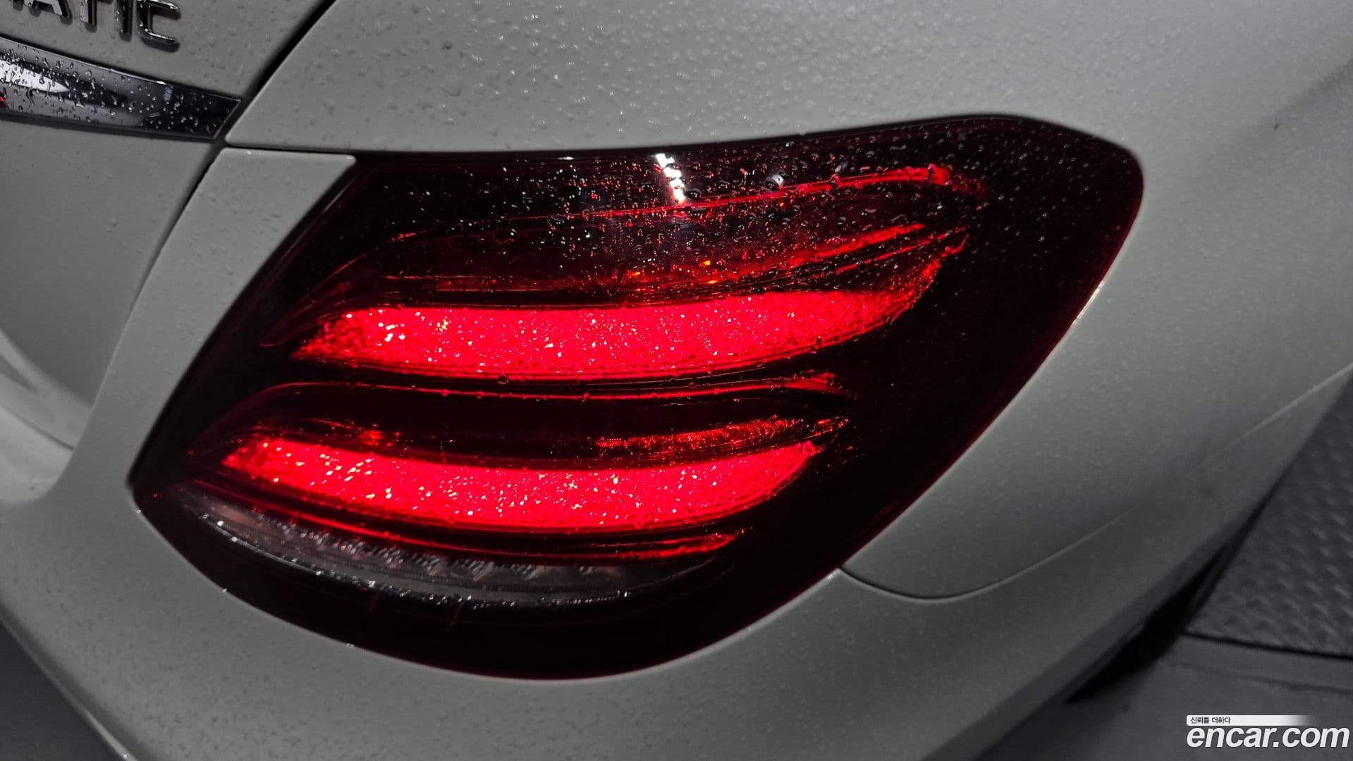 Main__Slider__Photo:E-Class Mercedes-Benz 2020.5-22