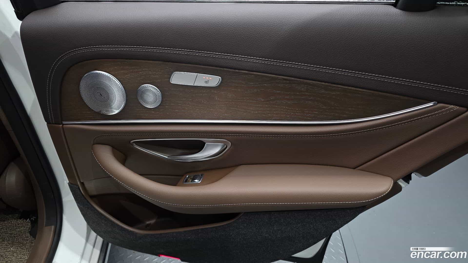 E-Class Mercedes-Benz 2020.5-INNER-035