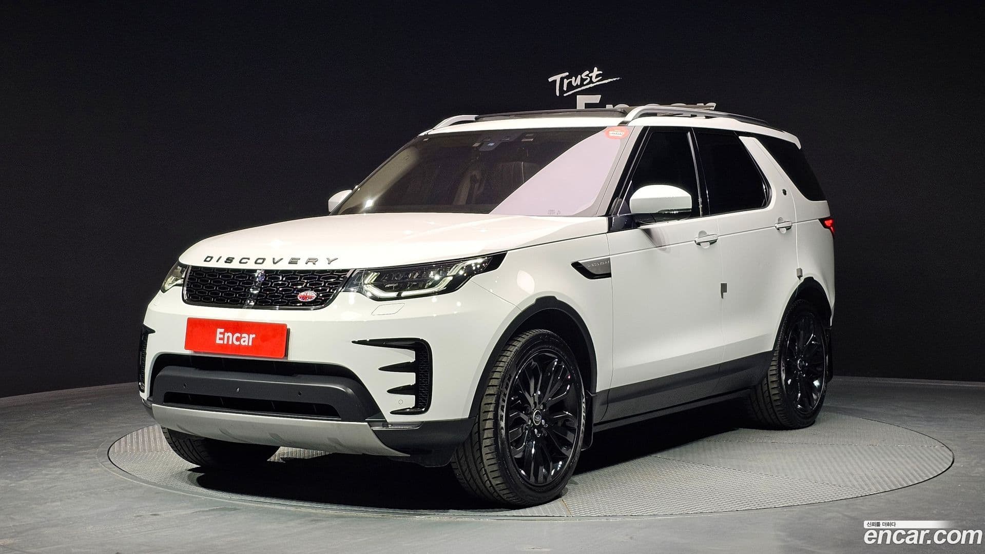 Main__Slider__Photo:Discovery Land Rover 2017.9-0