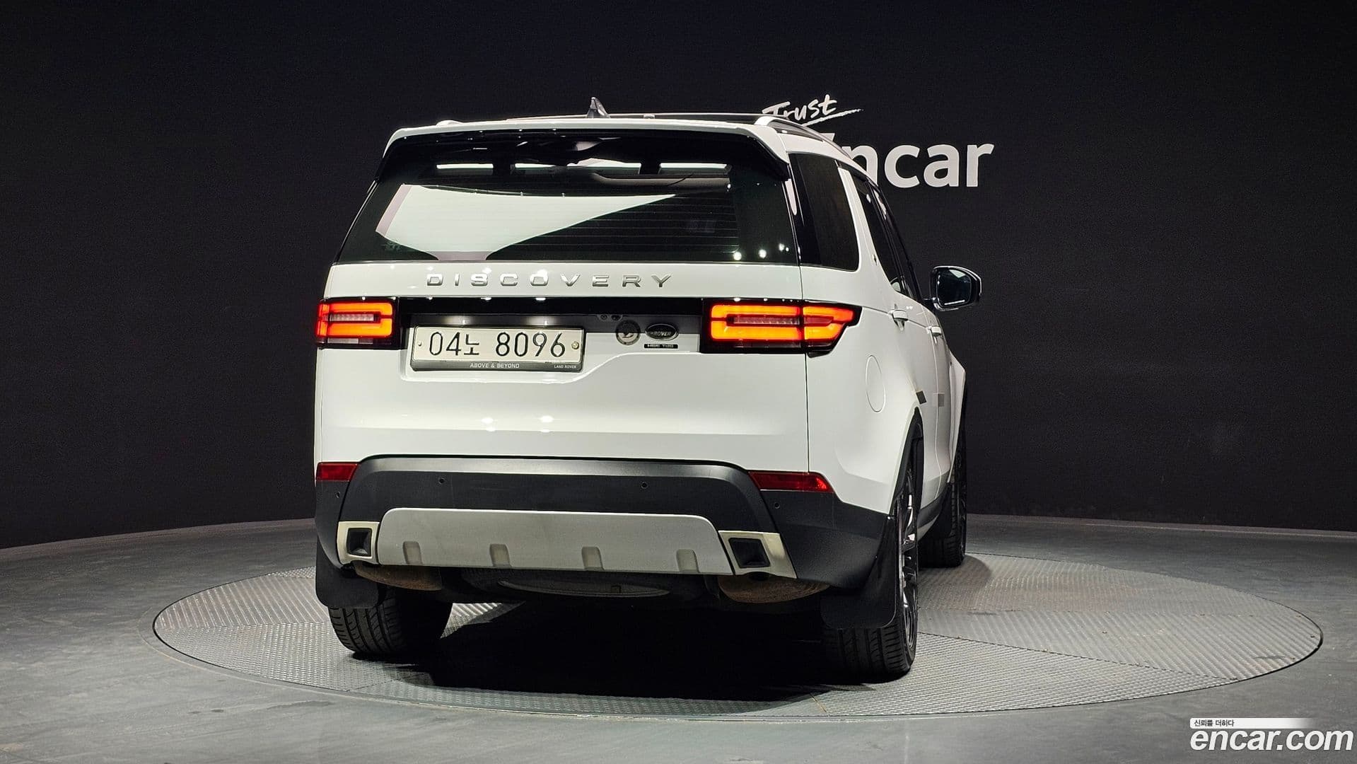 Main__Slider__Photo:Discovery Land Rover 2017.9-3