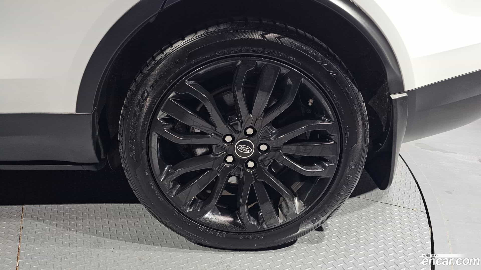 Discovery Land Rover 2017.9-OUTER-031