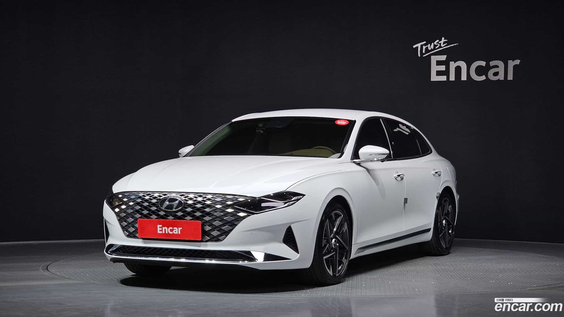 Grandeur Hyundai 2021.2-OUTER-001