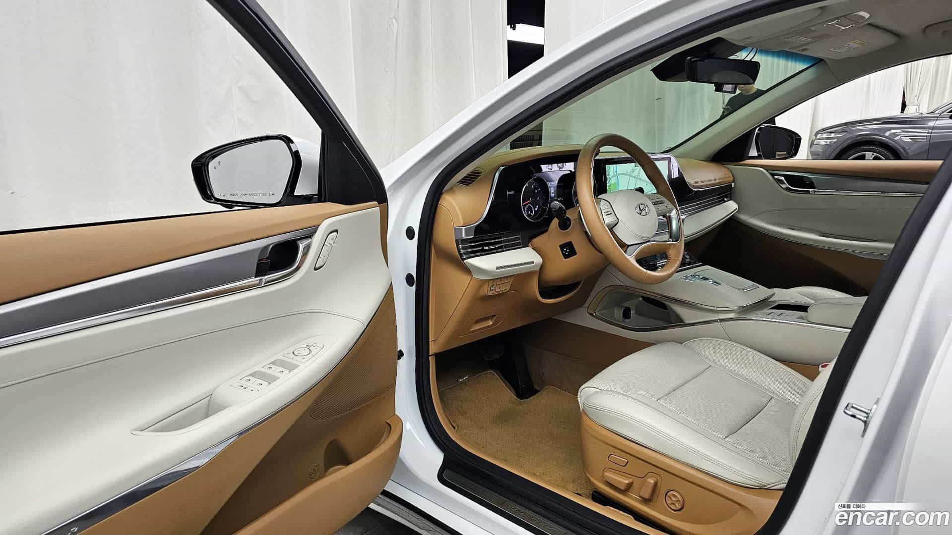 Grandeur Hyundai 2021.2-INNER-010