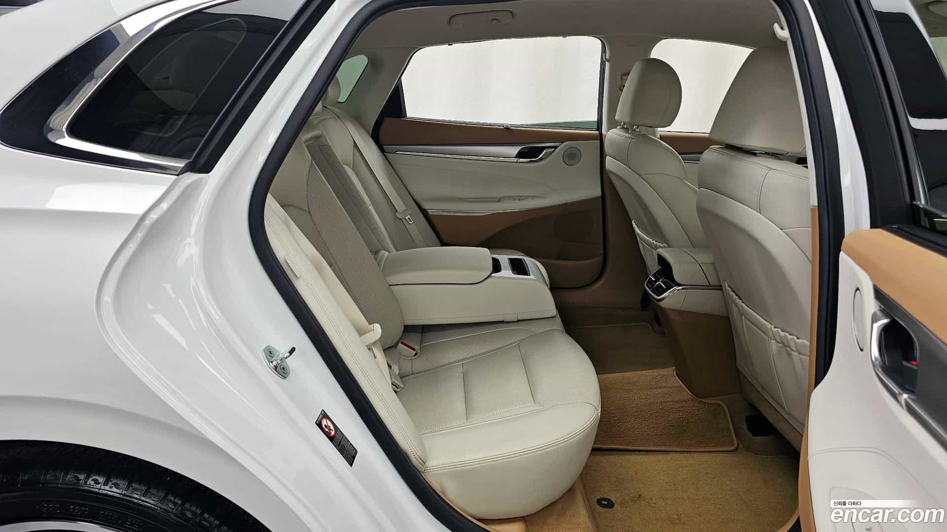 Grandeur Hyundai 2021.2-OPTION-016