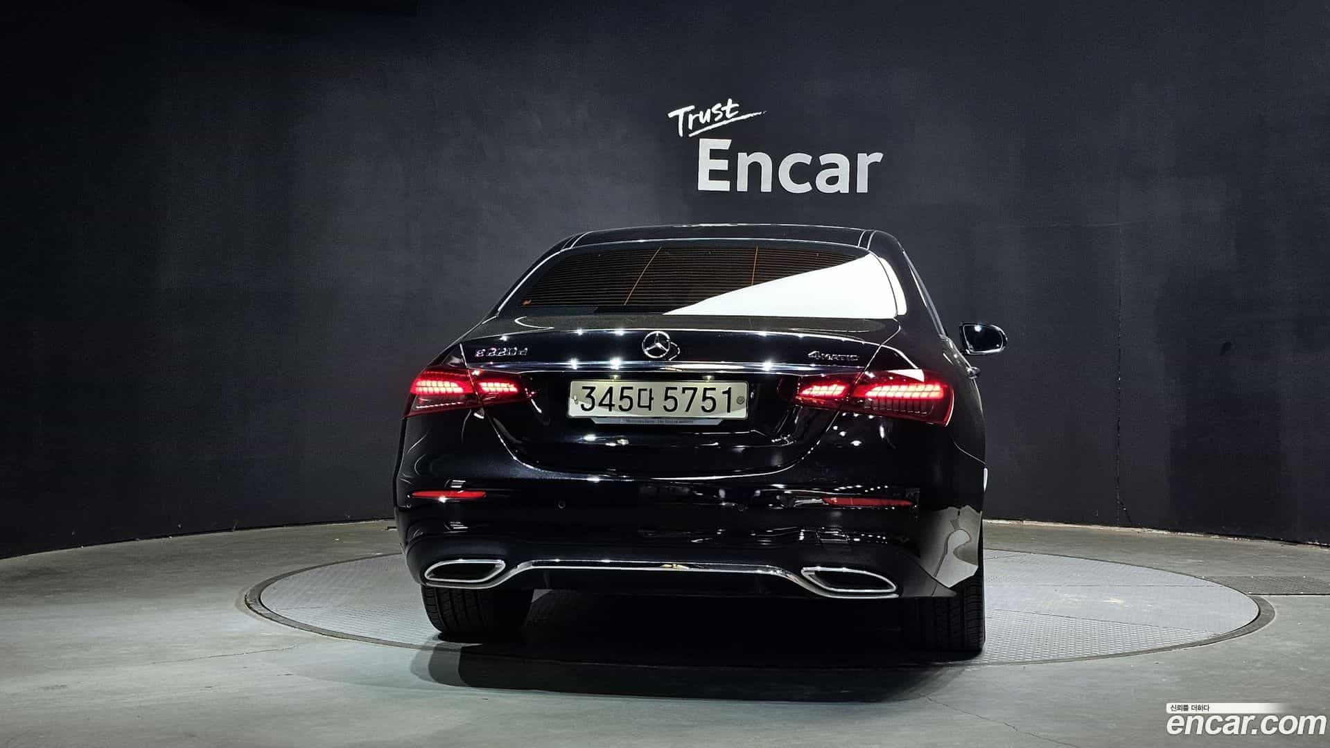 E-Class Mercedes-Benz 2022.11-OUTER-004