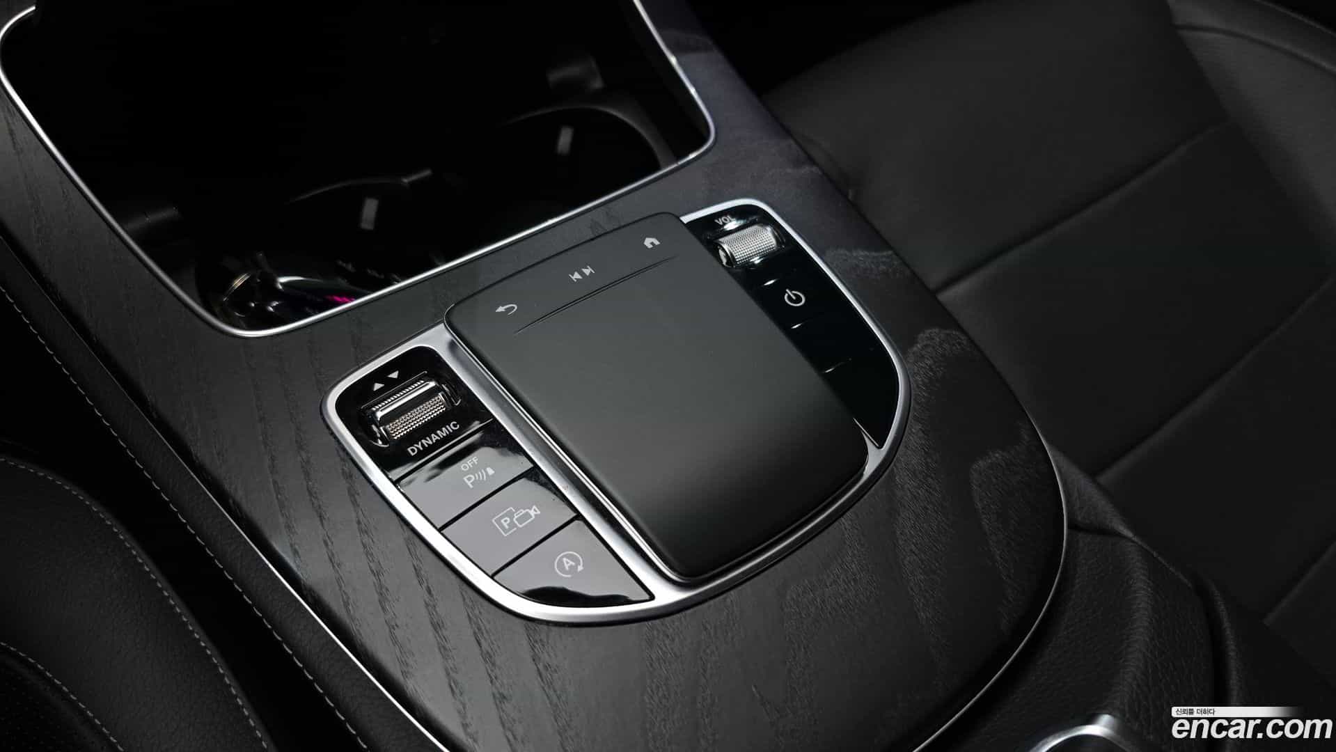 E-Class Mercedes-Benz 2022.11-OPTION-020