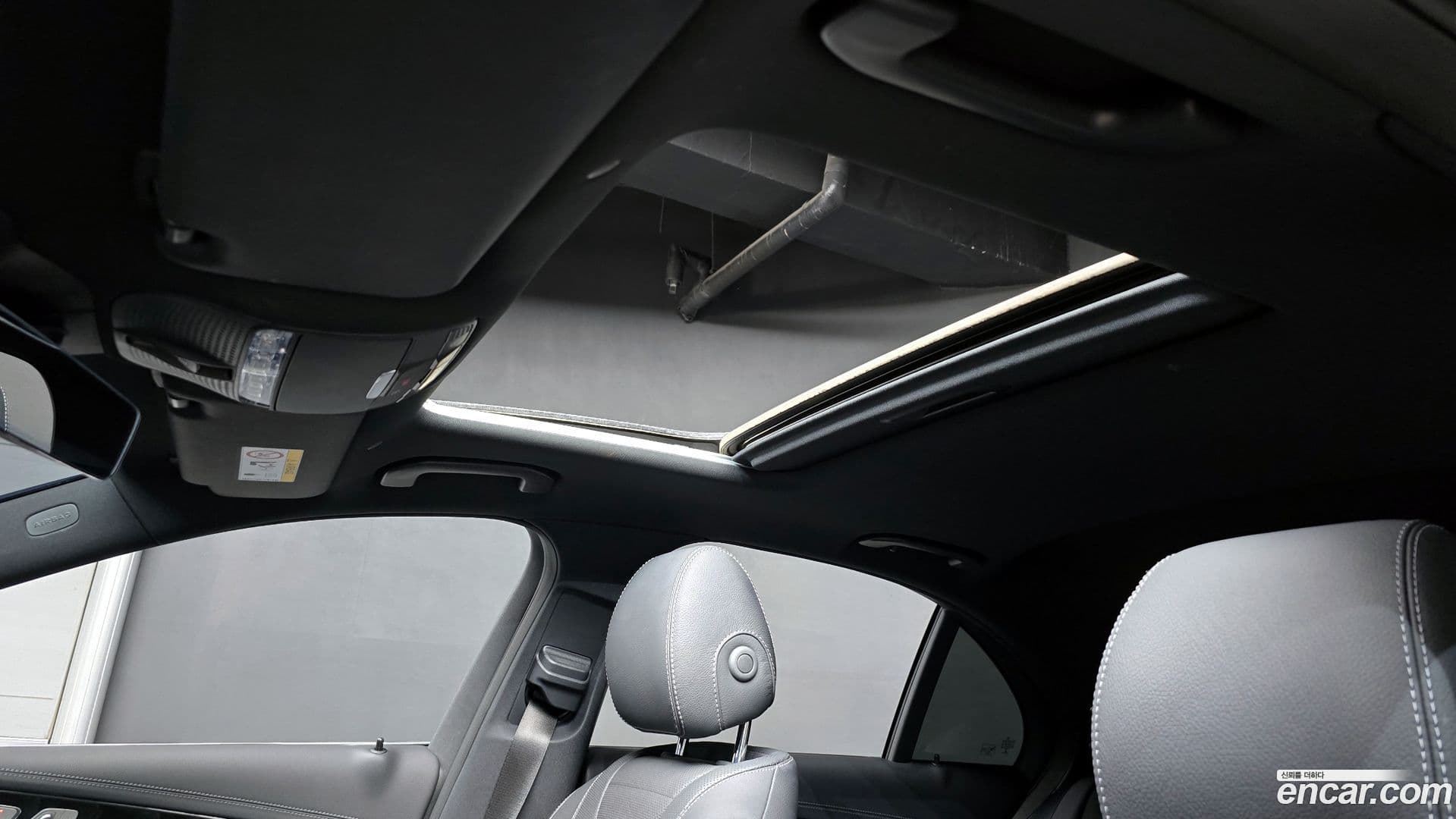Main__Slider__Photo:E-Class Mercedes-Benz 2022.11-18