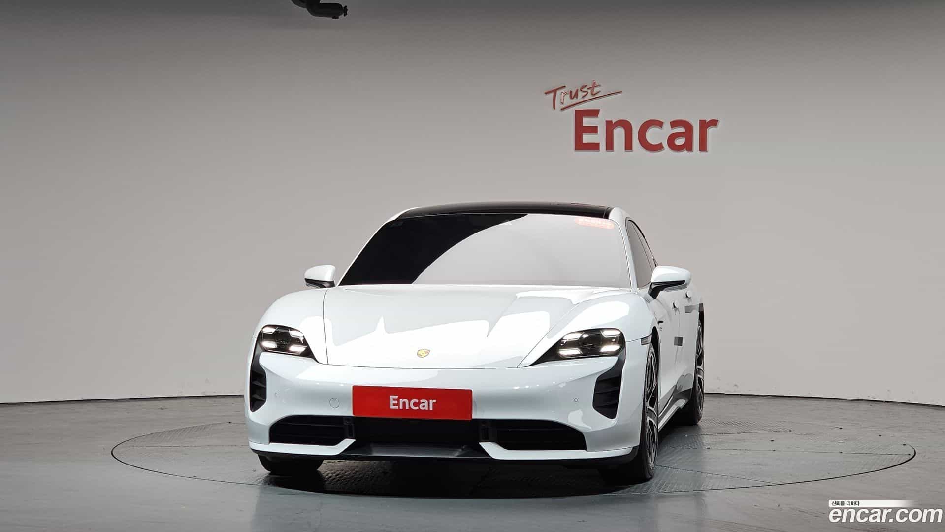 Taycan Porsche 2021.5-OUTER-003