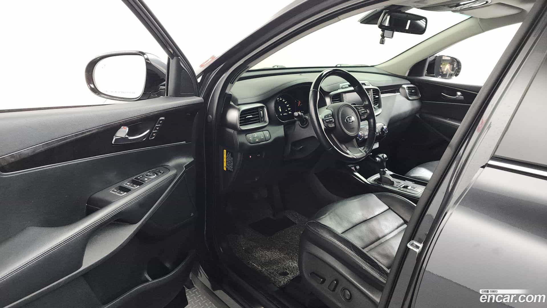Sorento Kia 2015.4-INNER-010