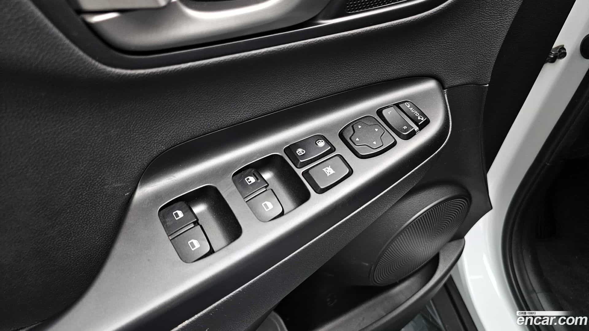 Kona Hyundai 2017.6-OPTION-043