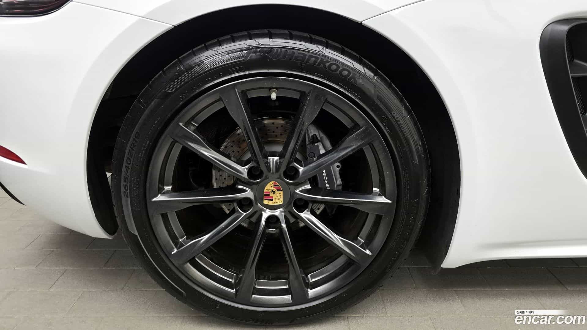 718 Porsche 2018.9-OUTER-005