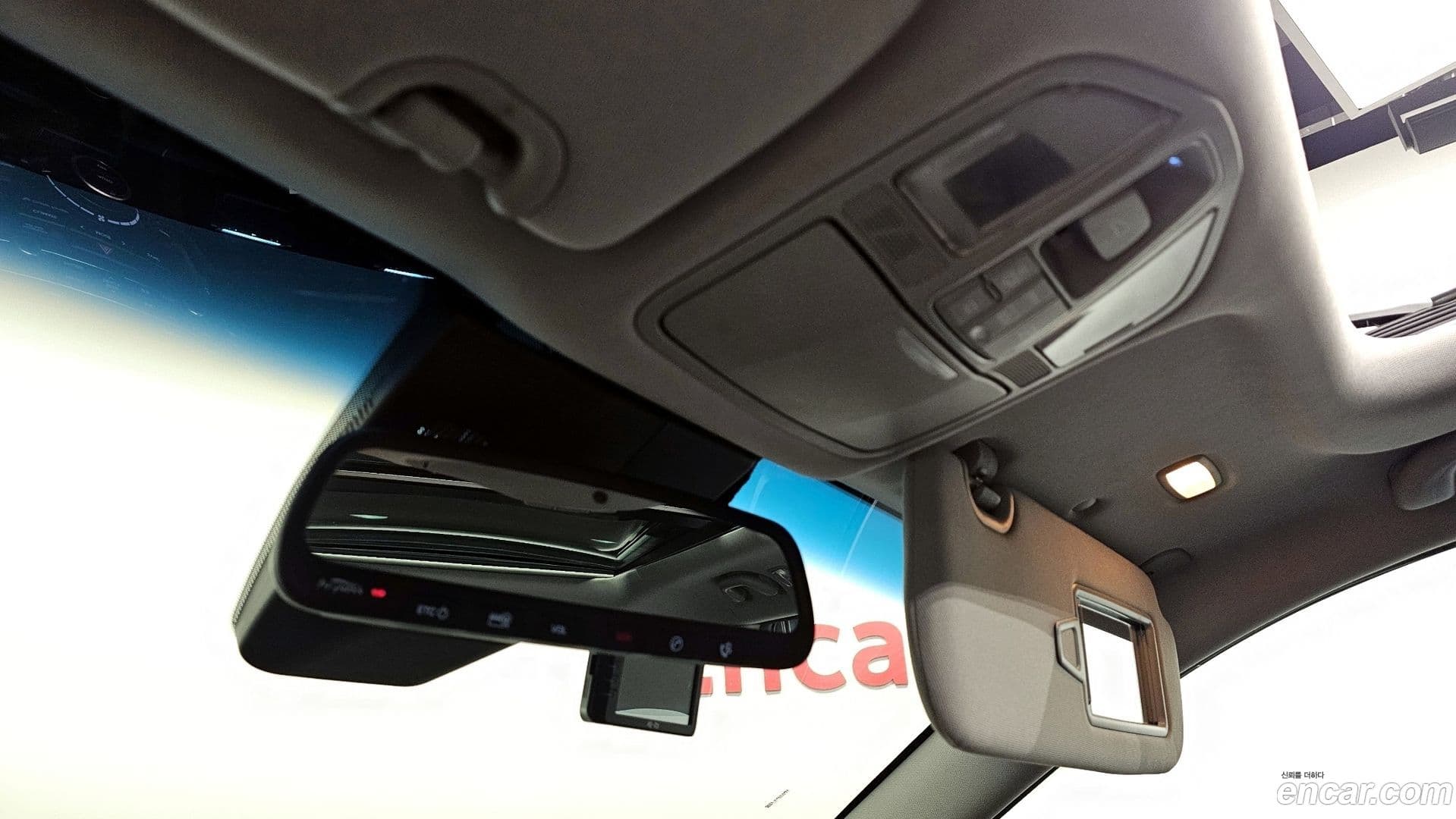 Main__Slider__Photo:Maxcruz Hyundai 2016.11-19