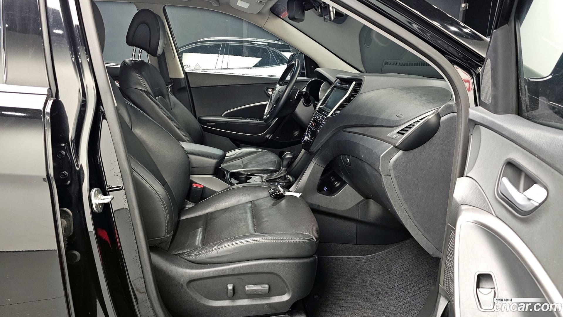 Main__Slider__Photo:Maxcruz Hyundai 2016.11-25