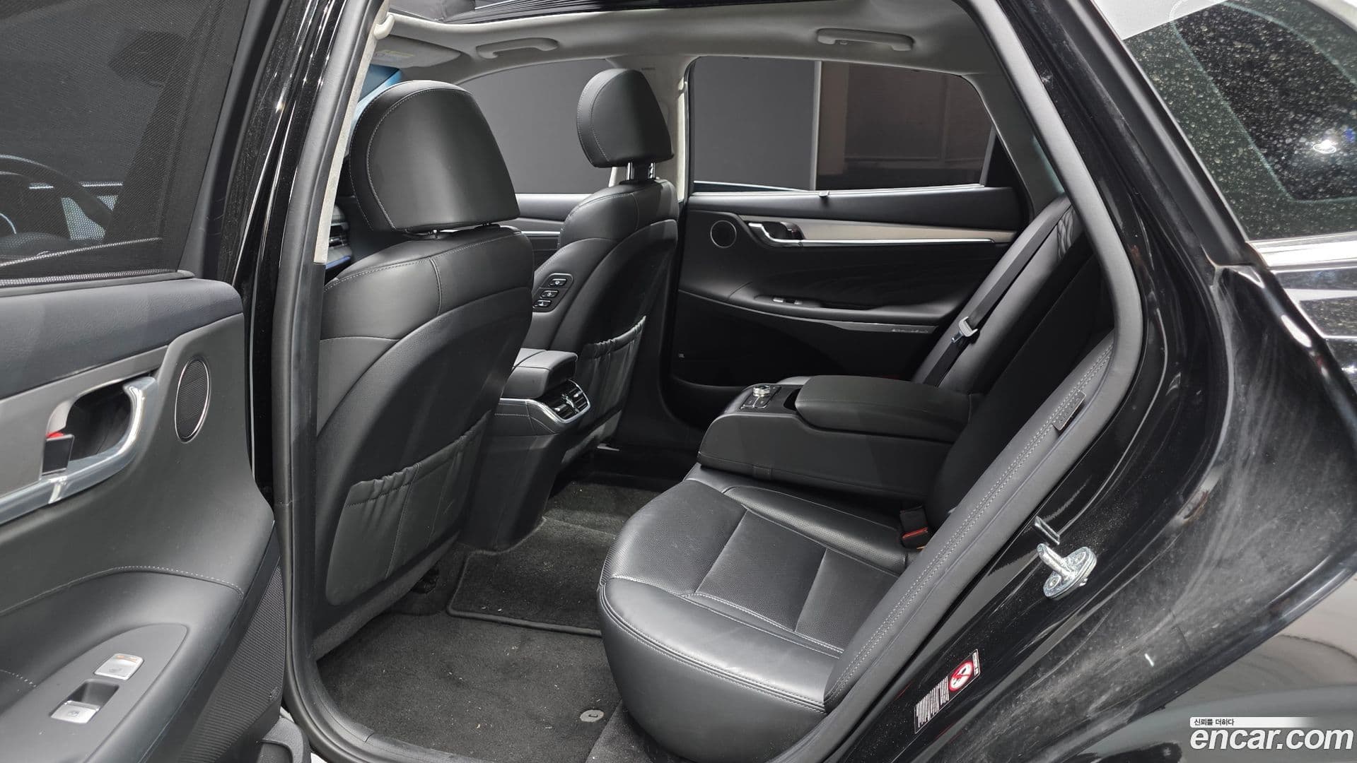Main__Slider__Photo:Grandeur Hyundai 2022.2-25