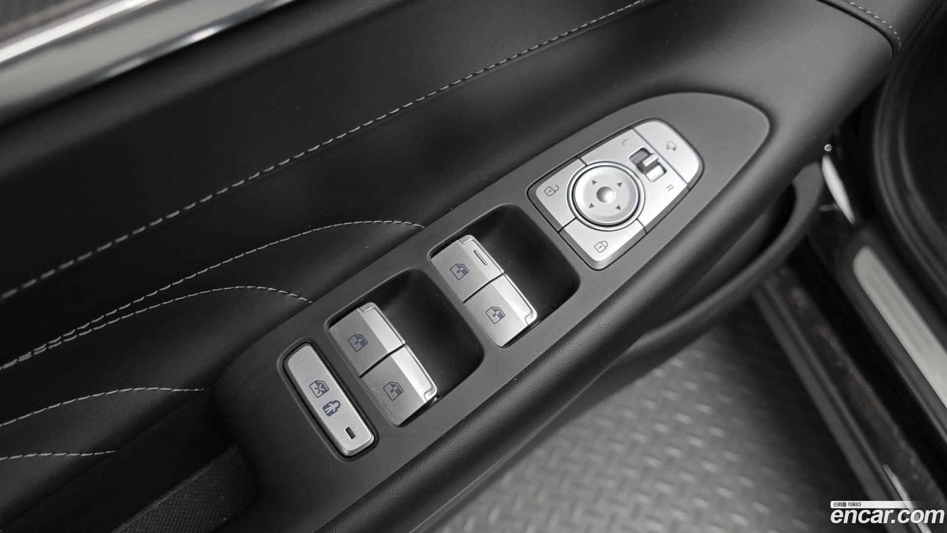 Main__Slider__Photo:Grandeur Hyundai 2022.2-28