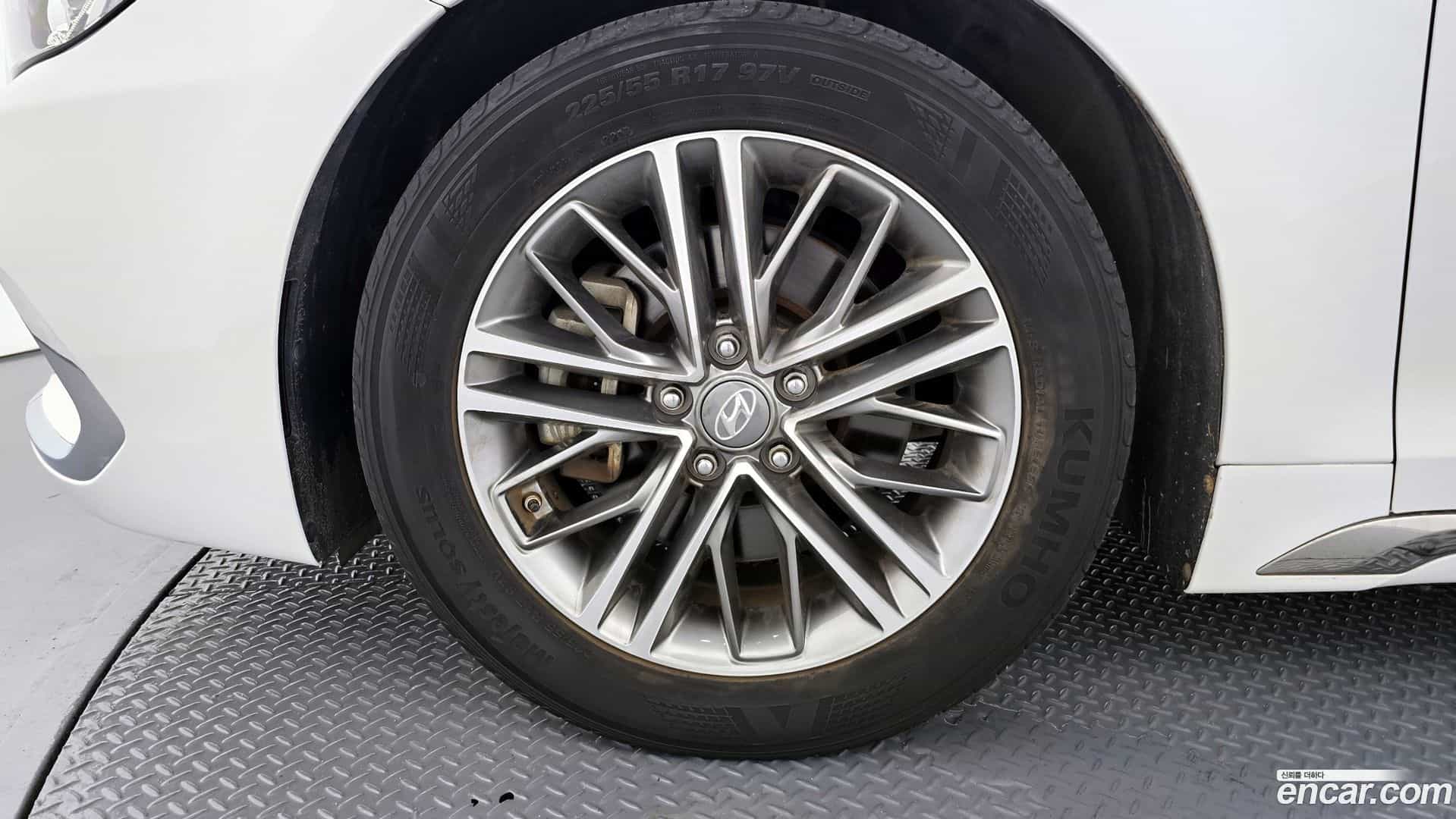 Grandeur Hyundai 2017.5-OUTER-005